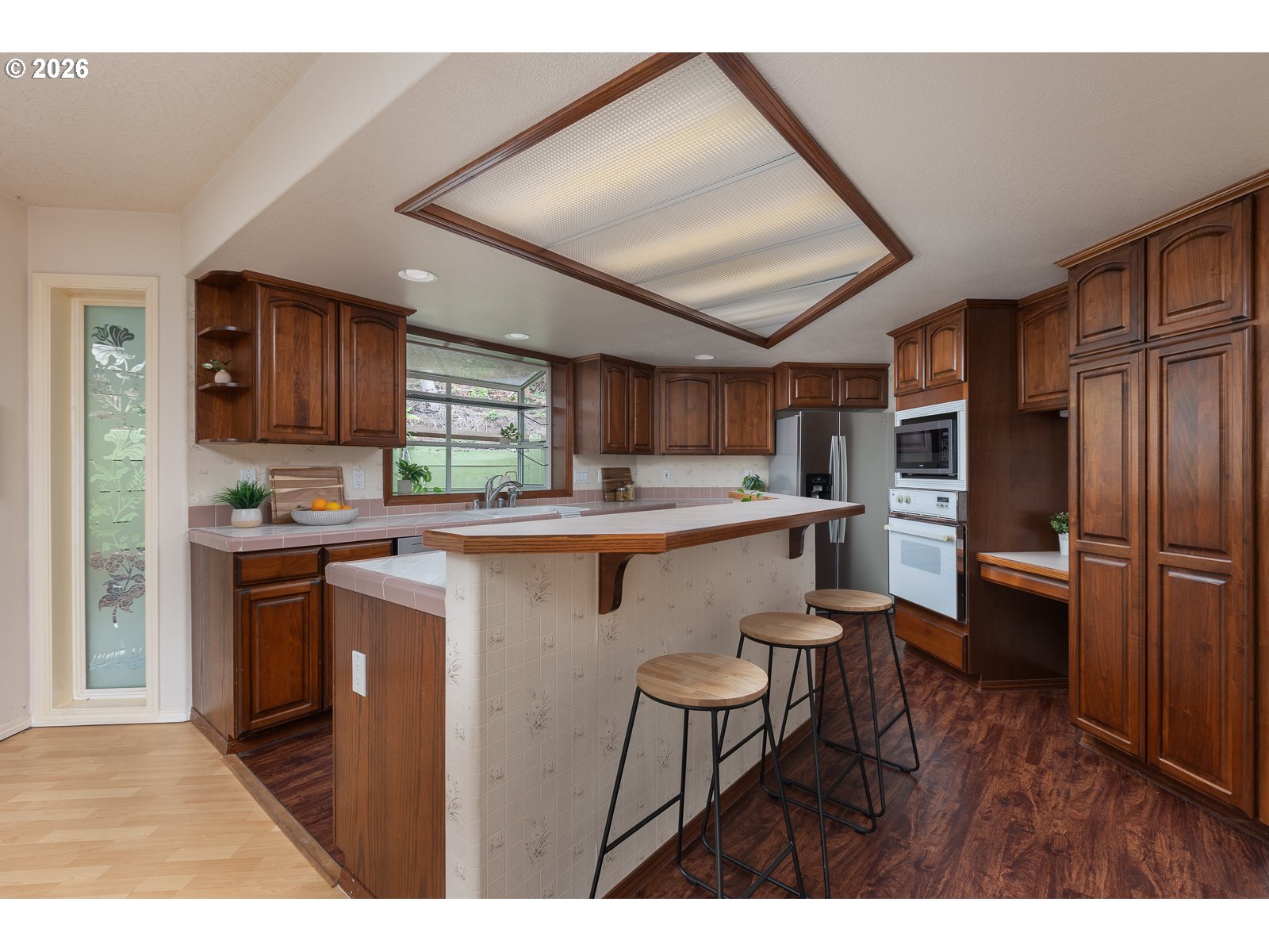 1255 NE LAKEWOOD