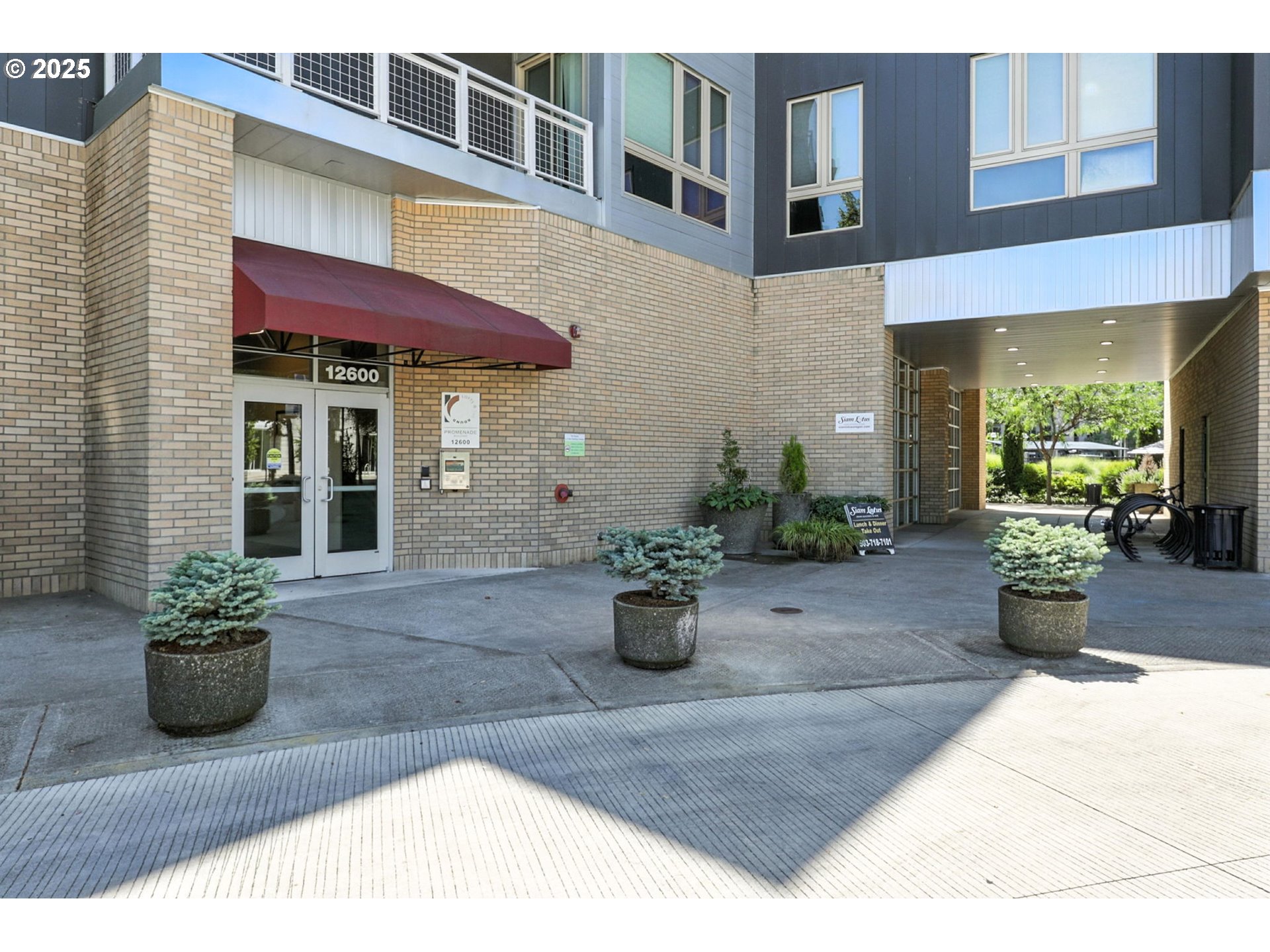 12600 SW CRESCENT ST 304