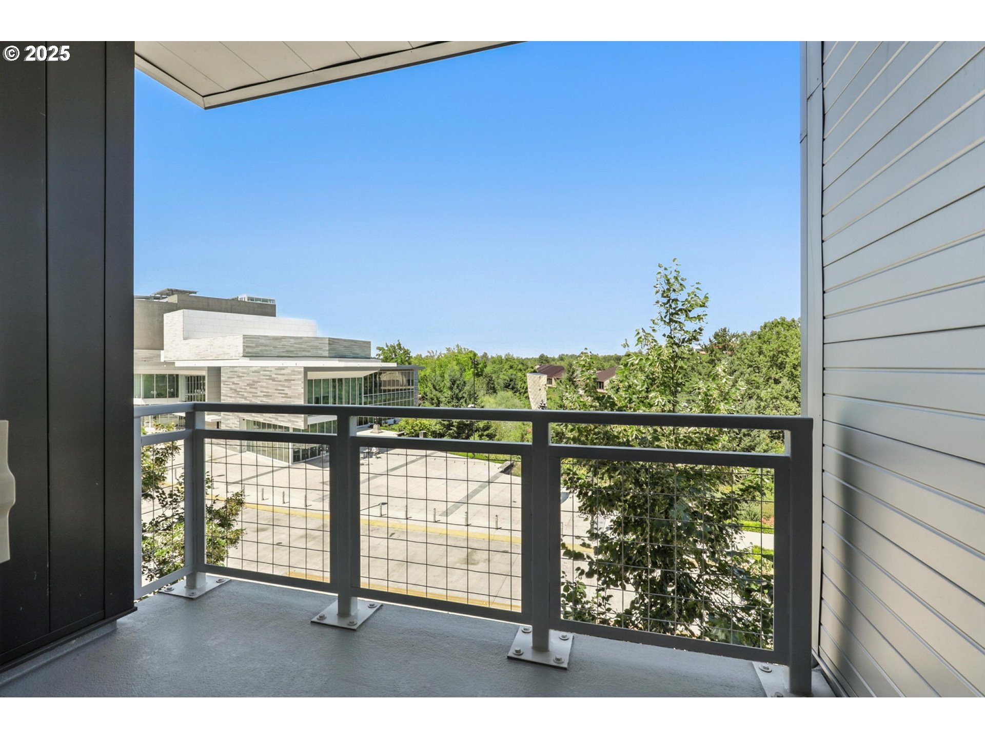 12600 SW CRESCENT ST 304