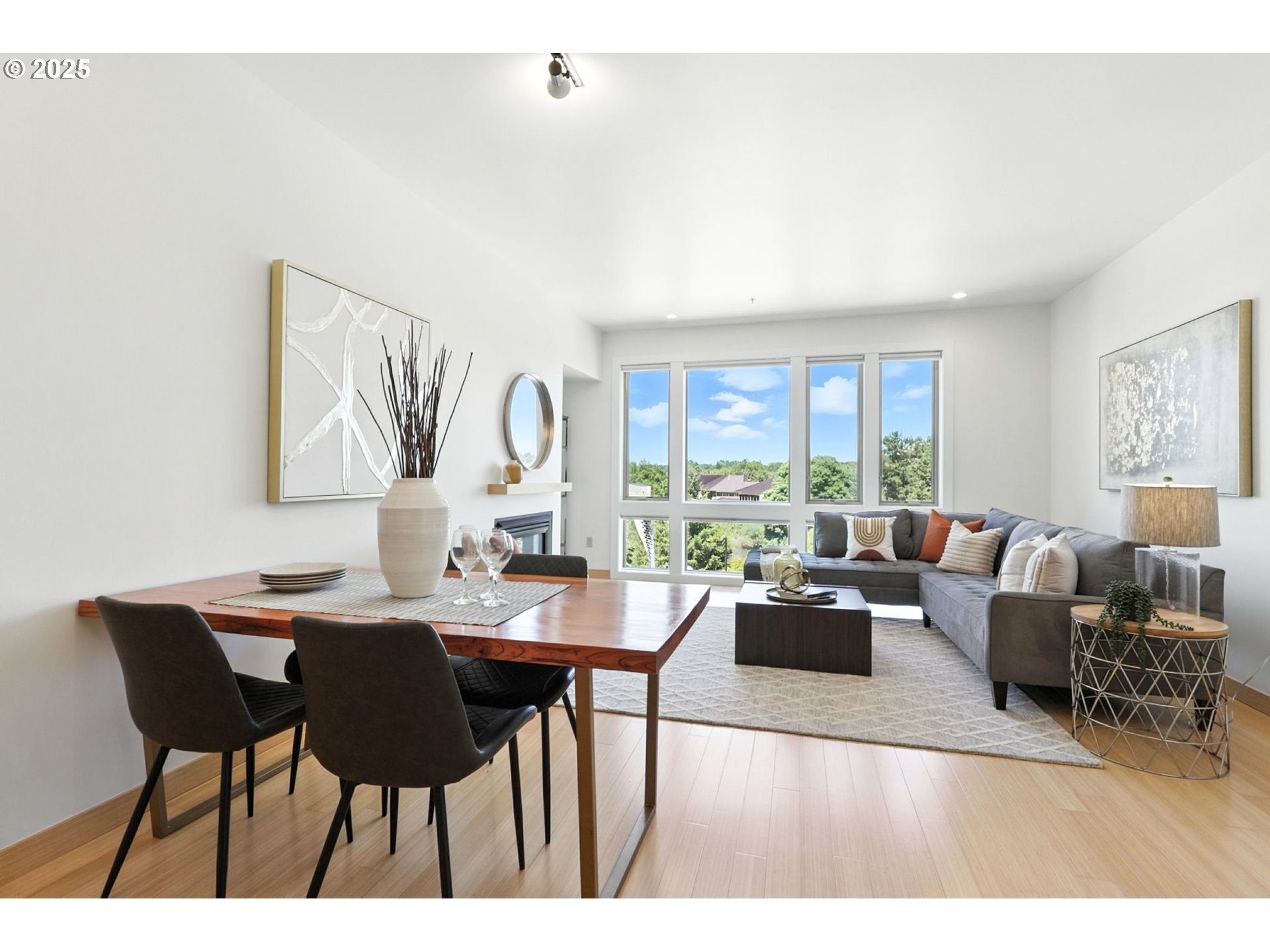 12600 SW CRESCENT ST 304