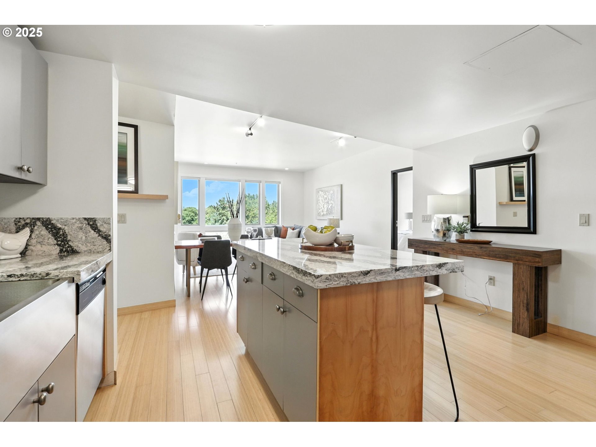 12600 SW CRESCENT ST 304