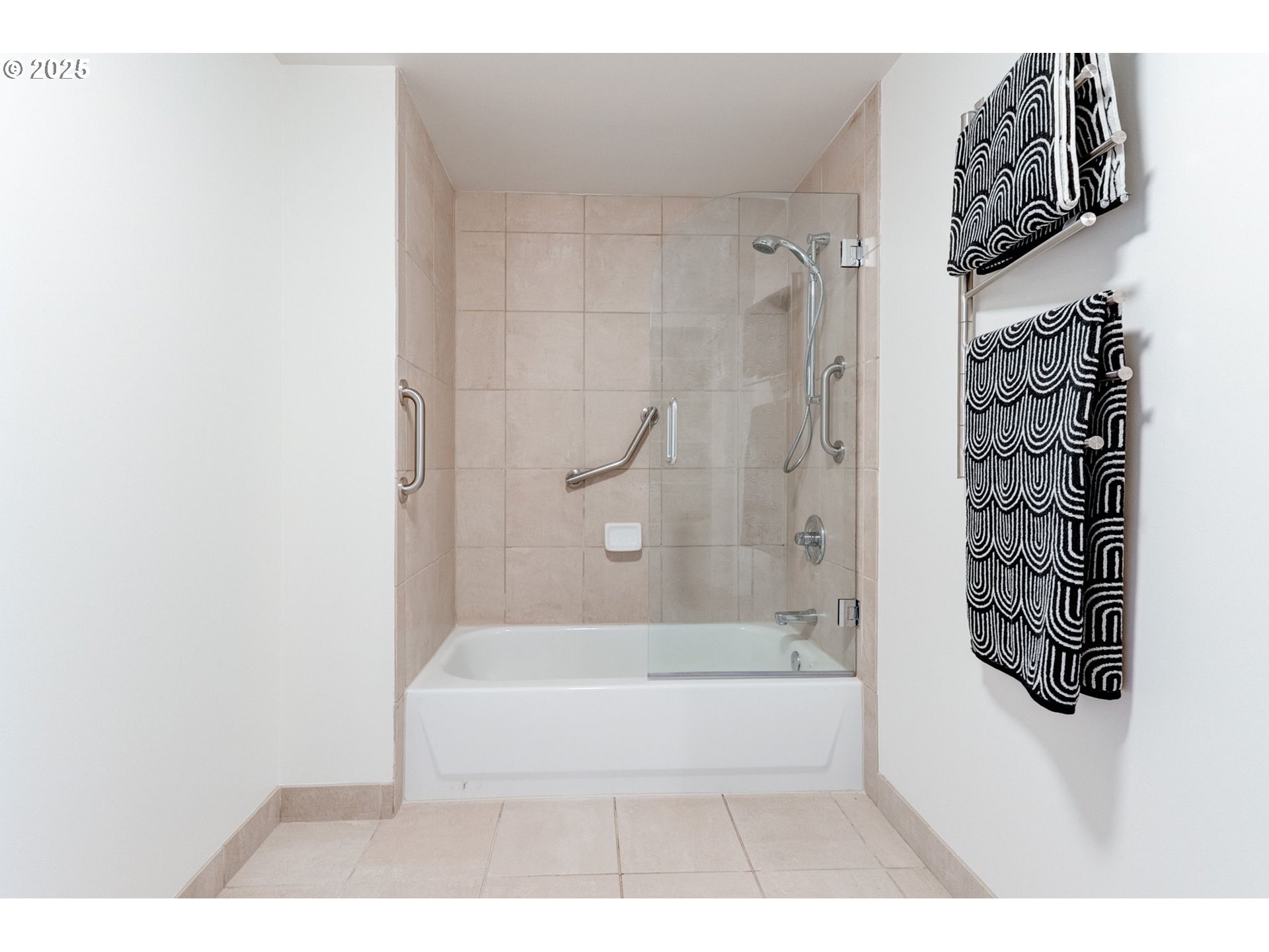 12600 SW CRESCENT ST 304