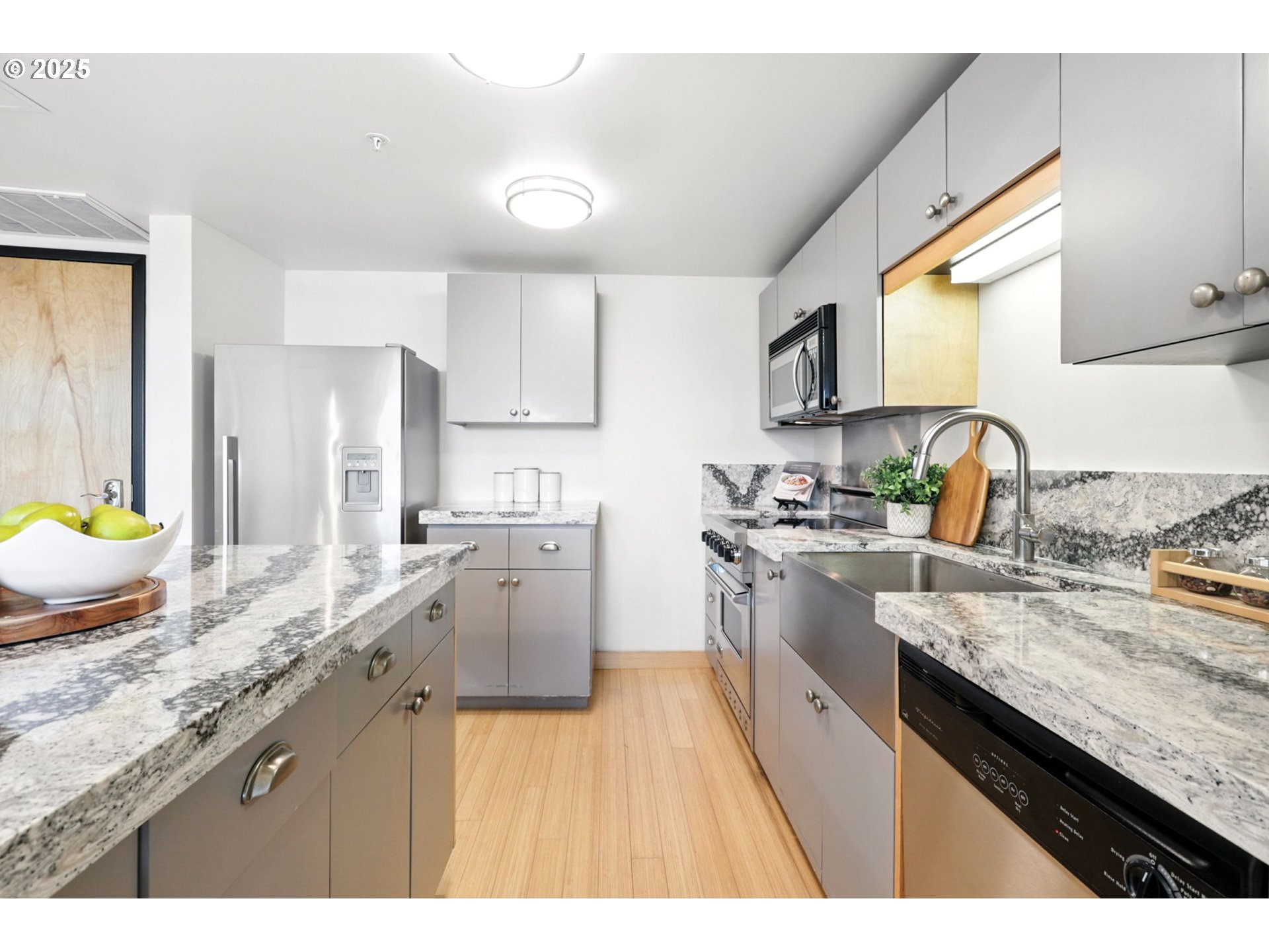 12600 SW CRESCENT ST 304