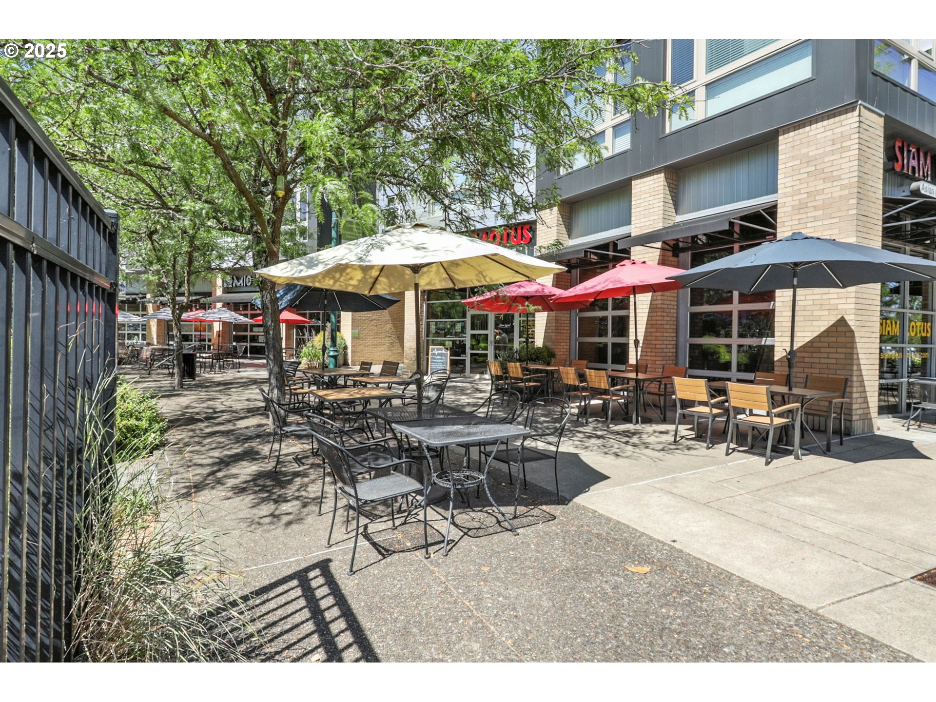 12600 SW CRESCENT ST 304