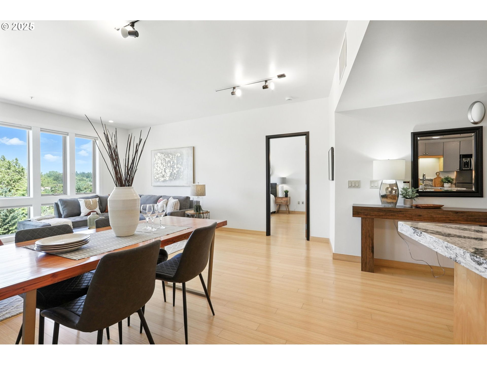 12600 SW CRESCENT ST 304