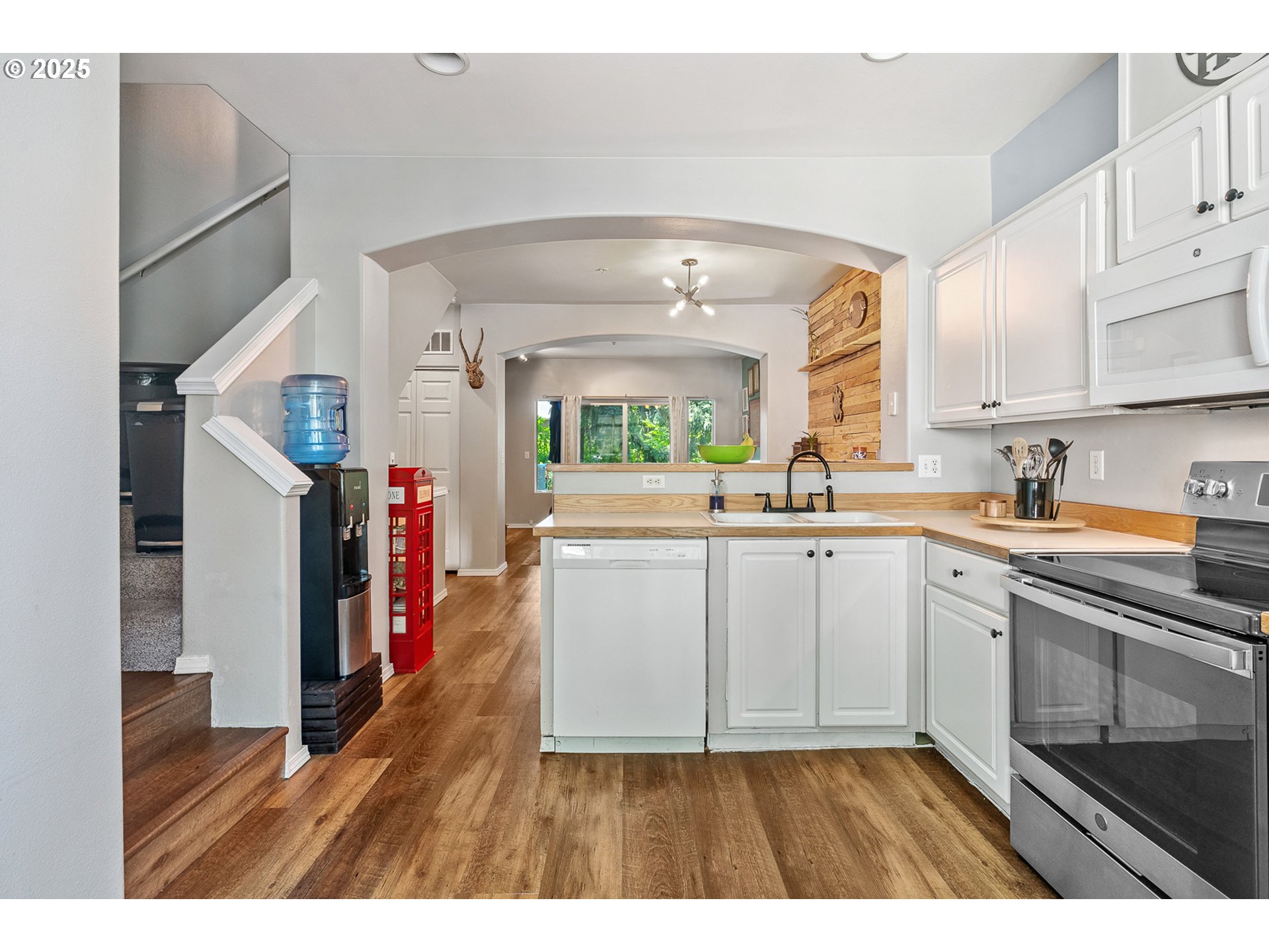 14198 SW BARROWS RD 3