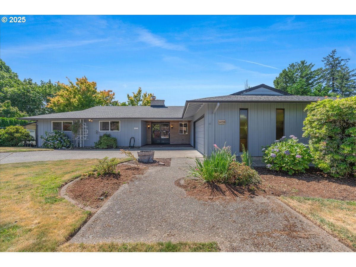 1475 NE COUNTRY CLUB AVE