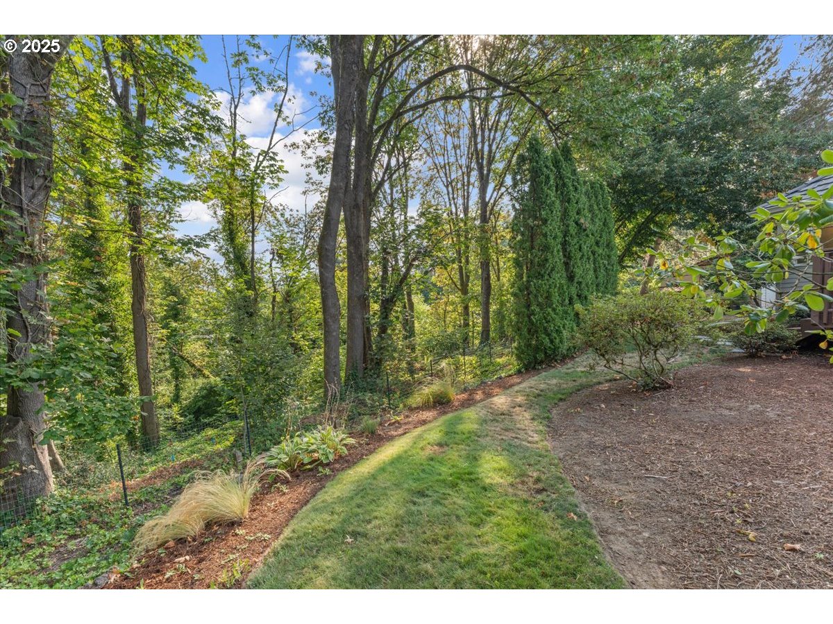 6797 SW FERNBROOK CT