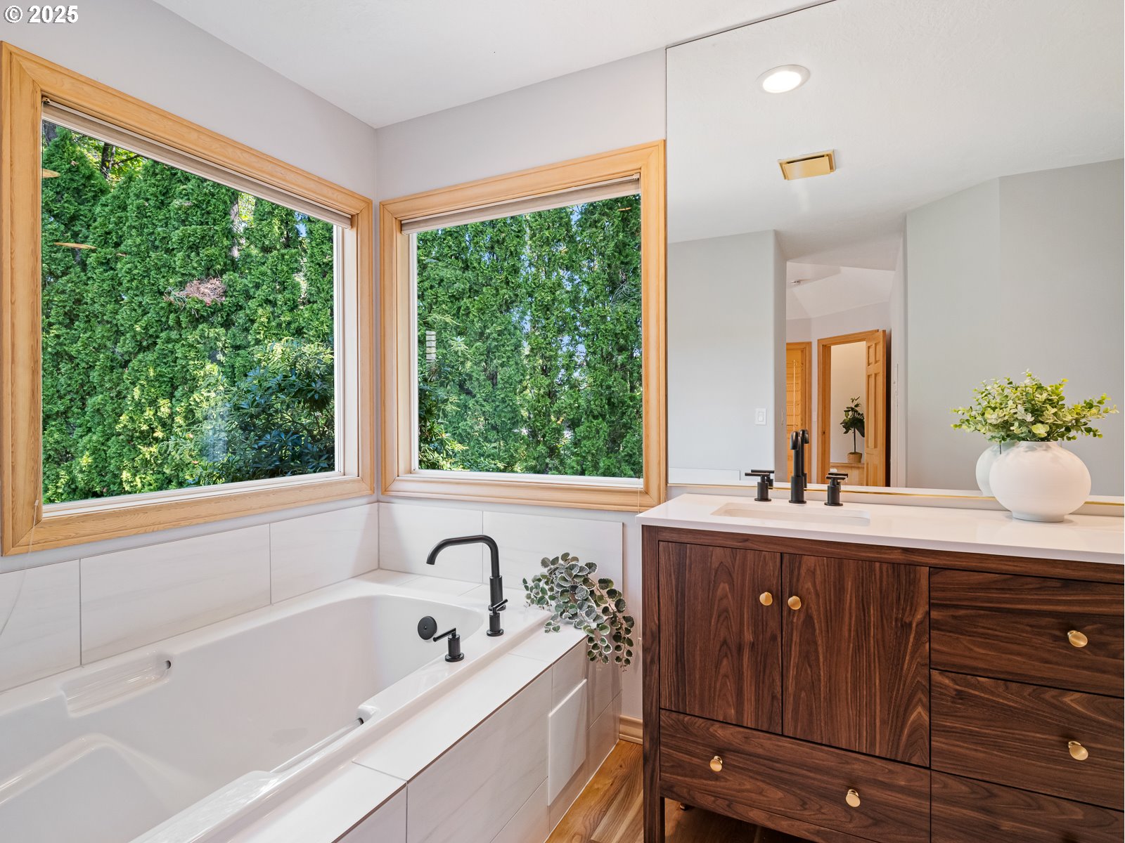 6797 SW FERNBROOK CT