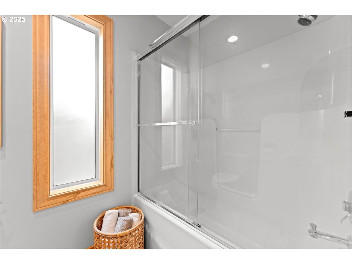 6797 SW FERNBROOK CT