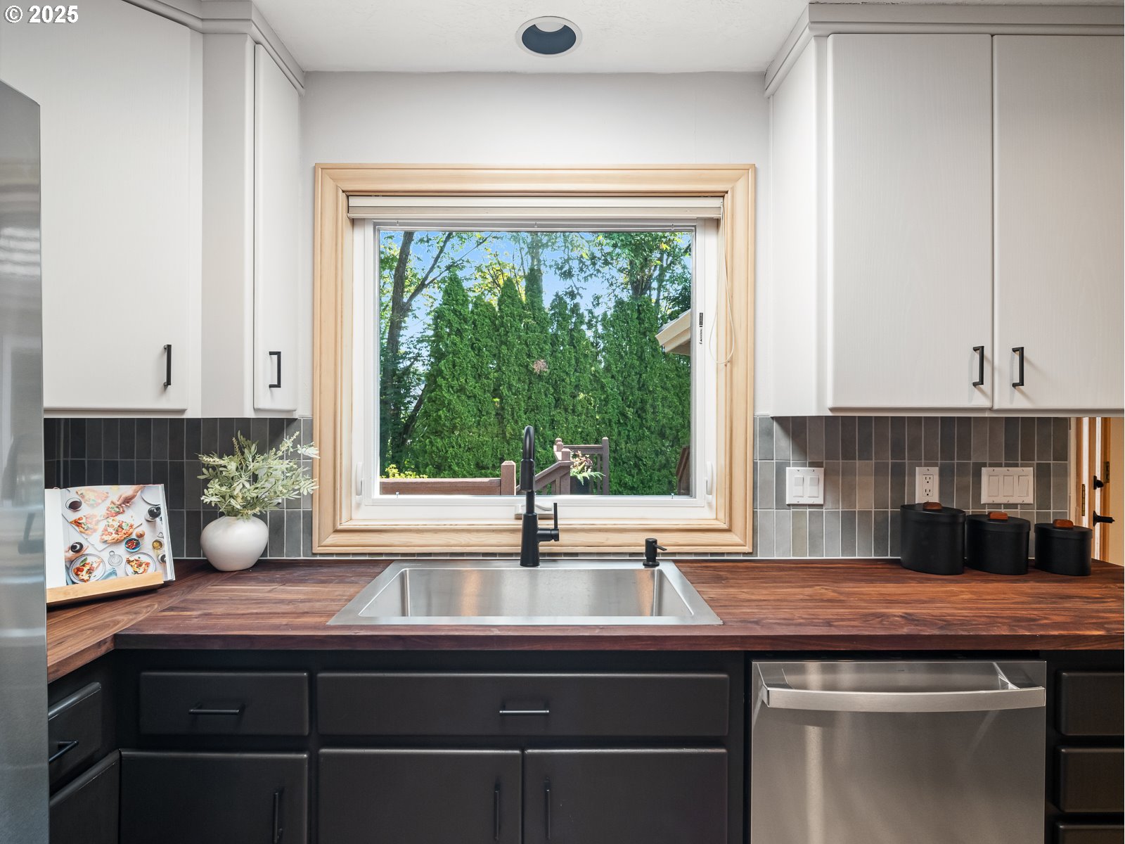 6797 SW FERNBROOK CT