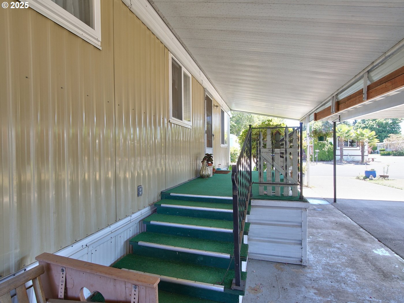 2681 SE River Rd RD 44