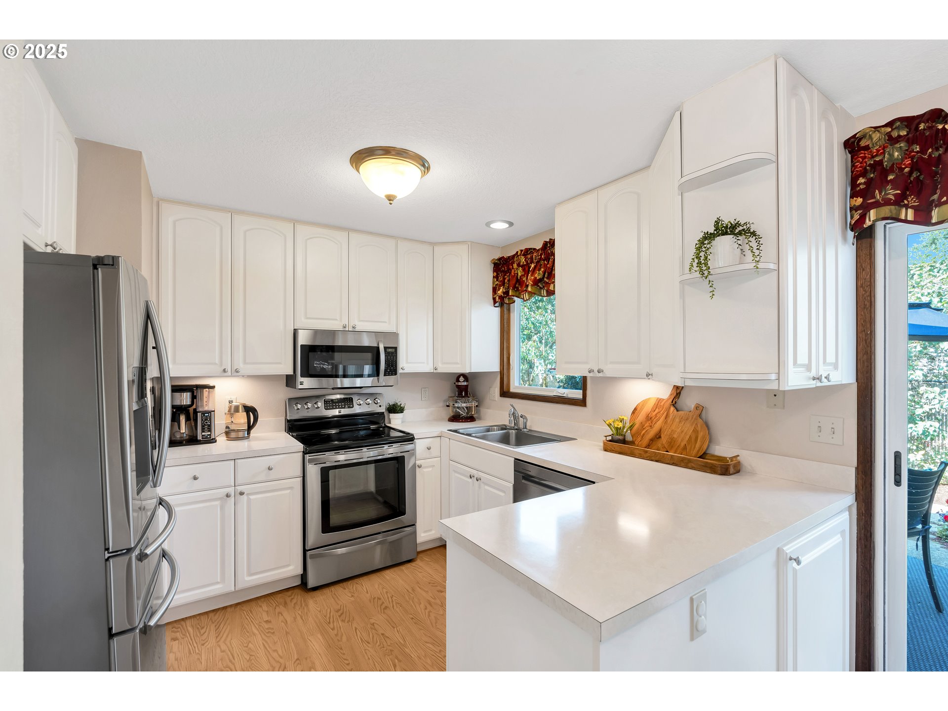 455 FIRST ST