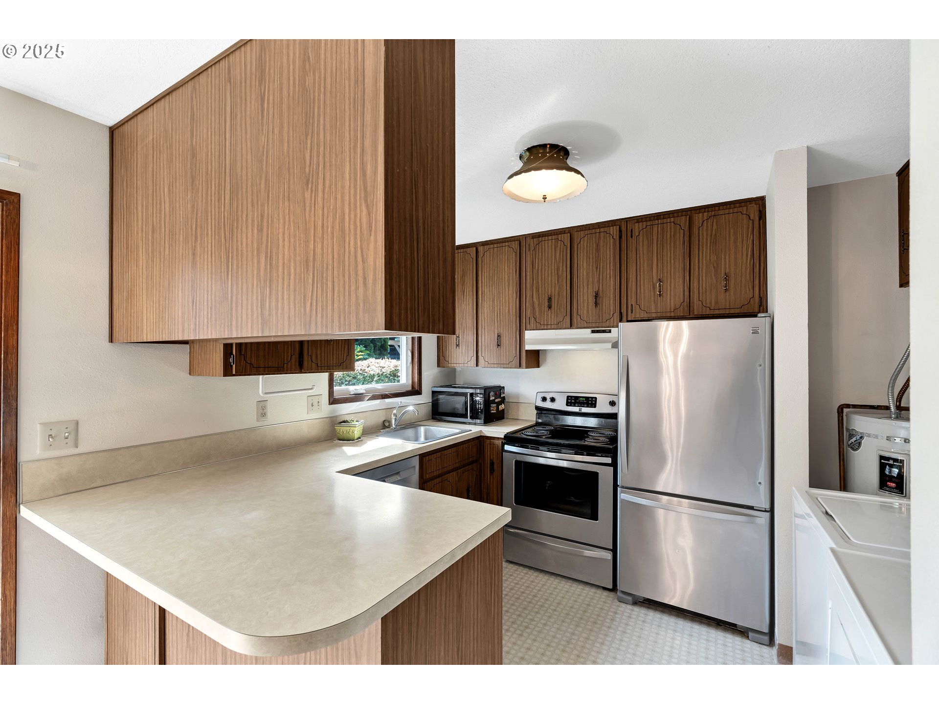 455 FIRST ST