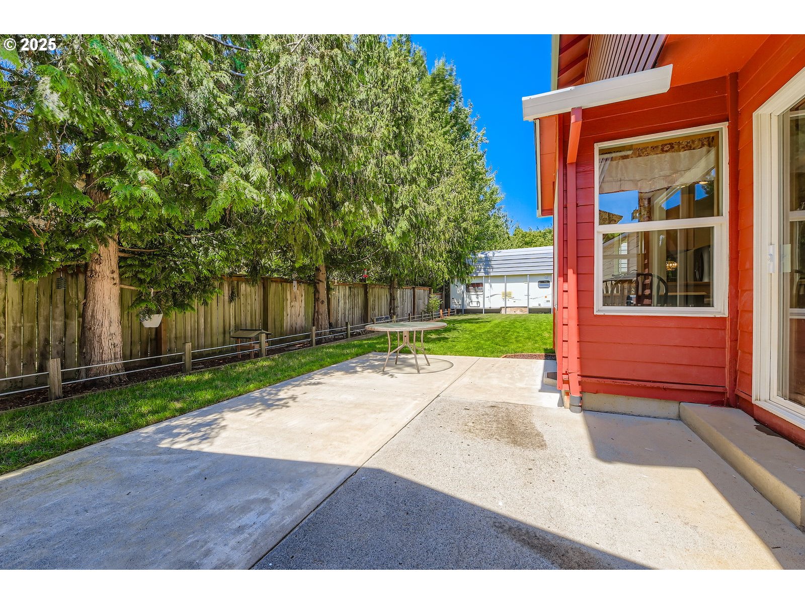 1013 SE HACIENDA LN