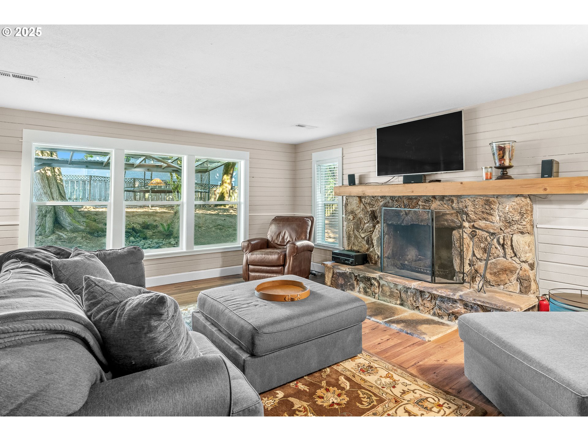 1101 RYAN CT