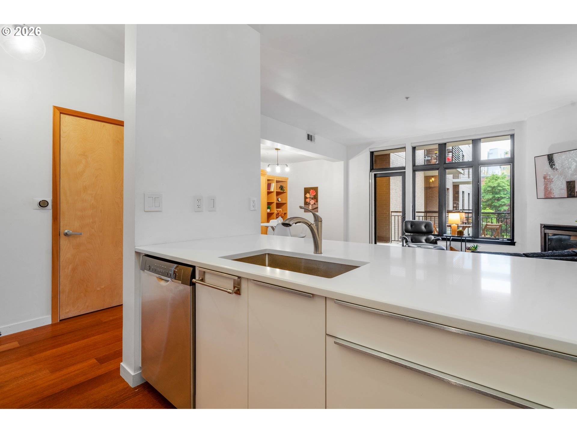 1030 NW JOHNSON ST 201