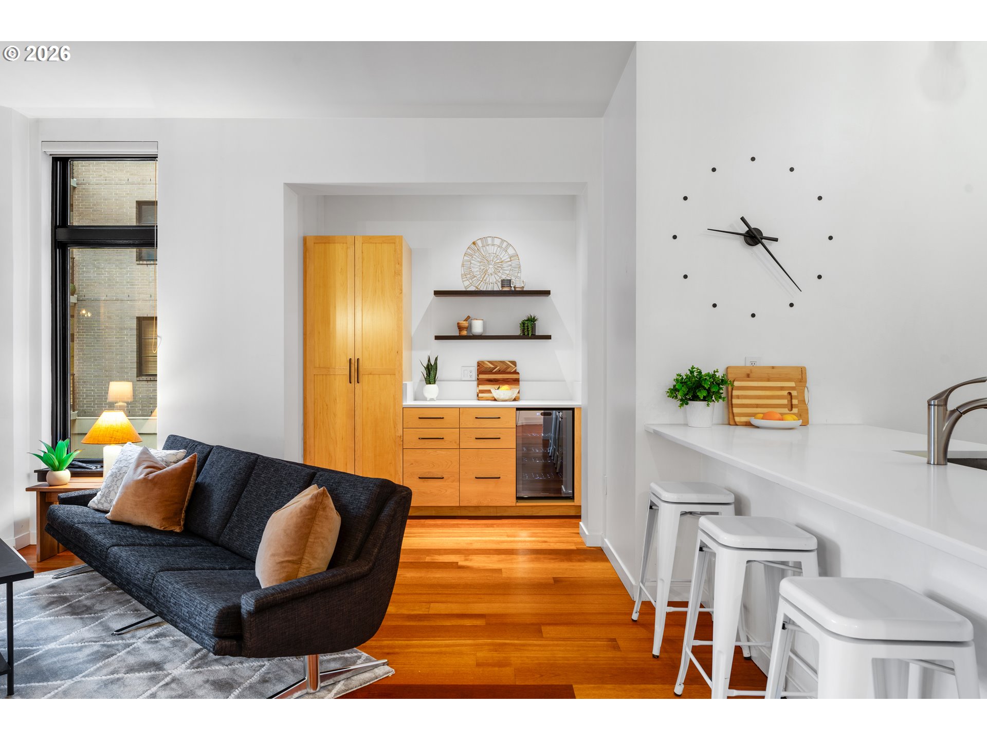 1030 NW JOHNSON ST 201