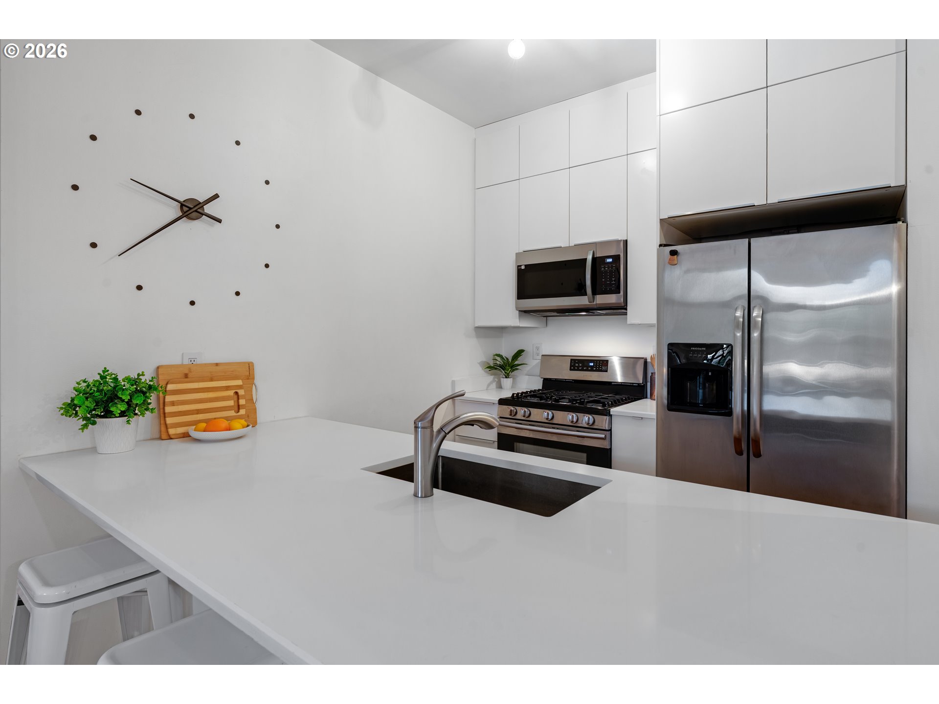 1030 NW JOHNSON ST 201