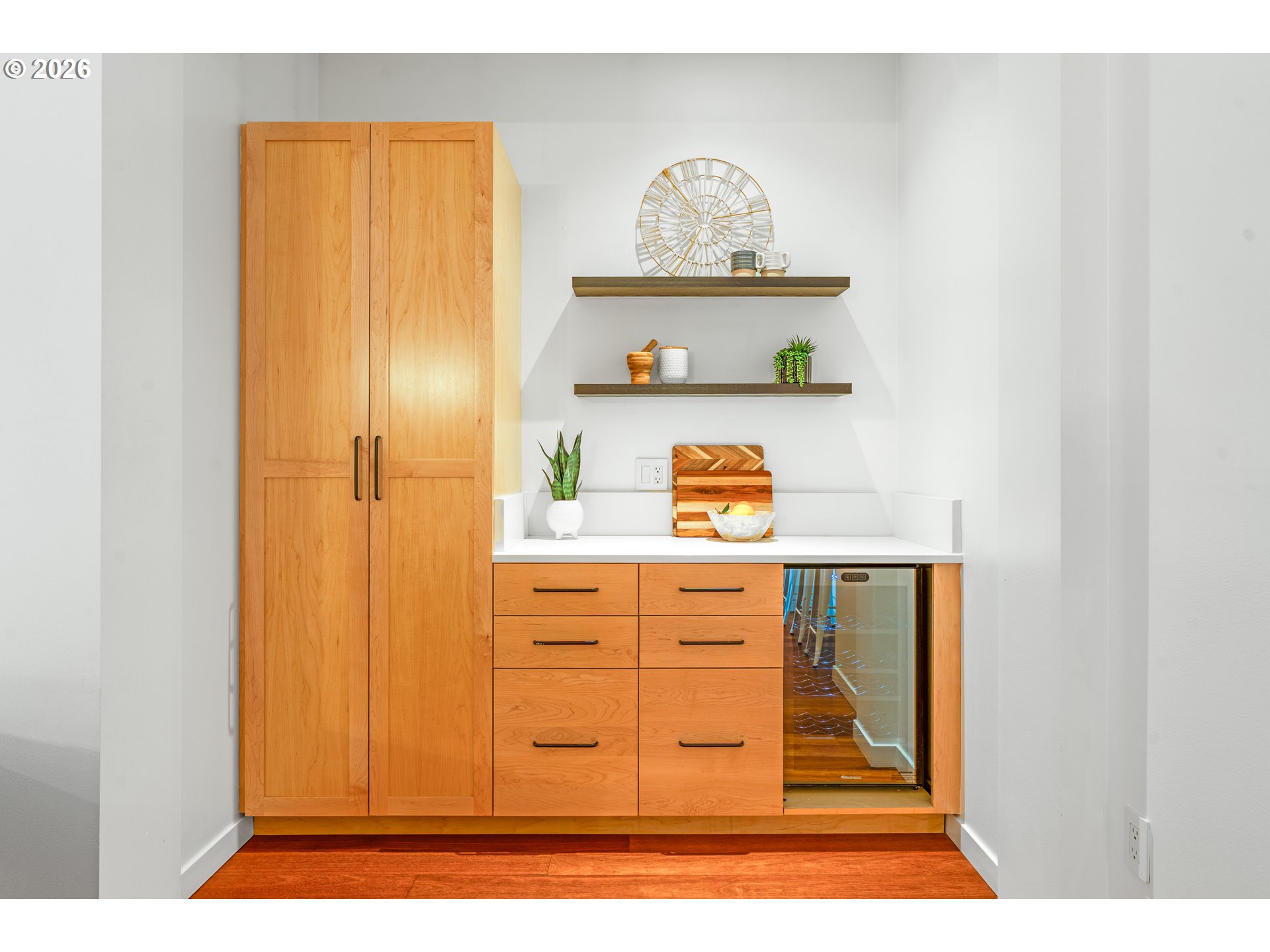 1030 NW JOHNSON ST 201