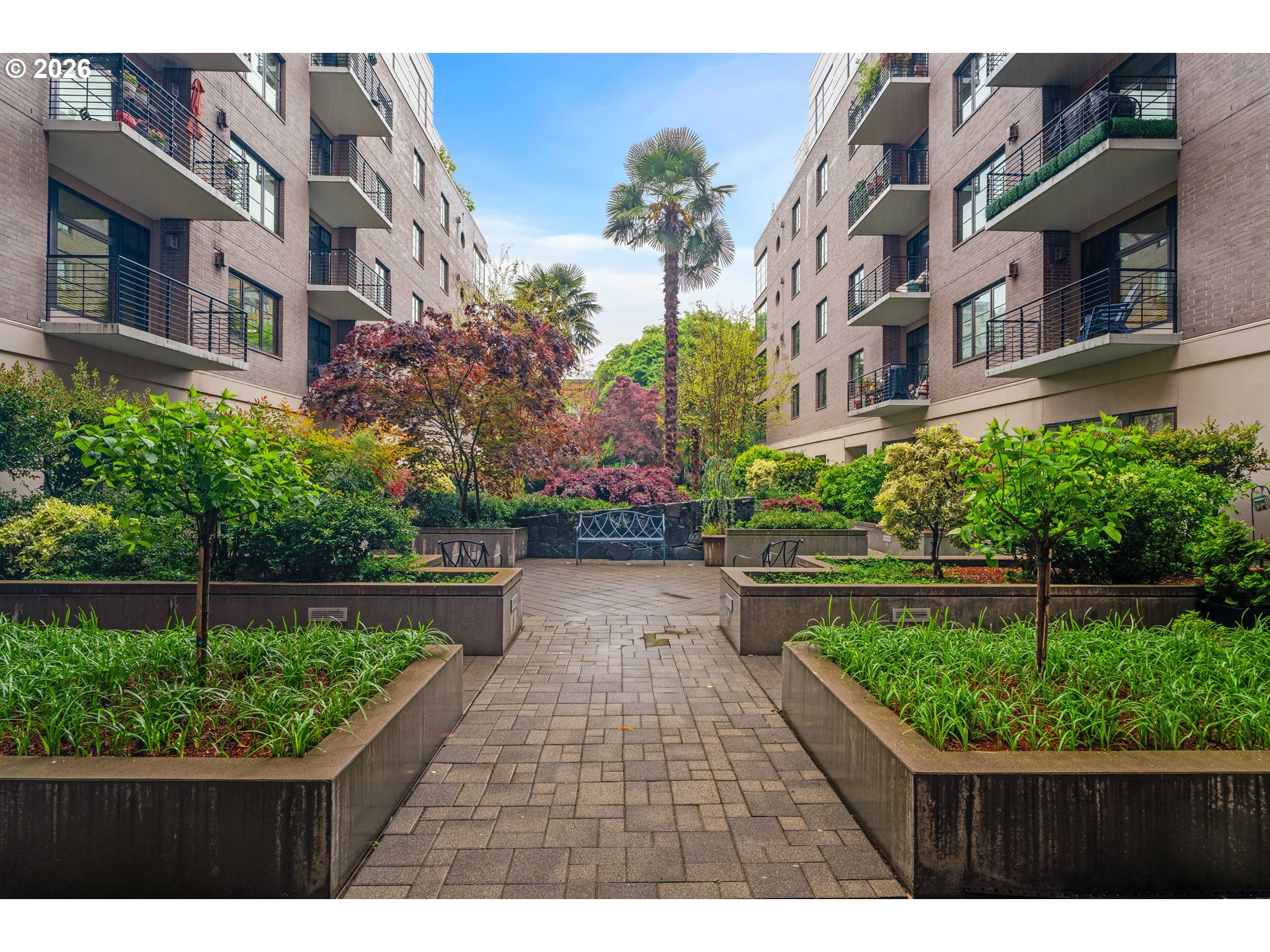 1030 NW JOHNSON ST 201