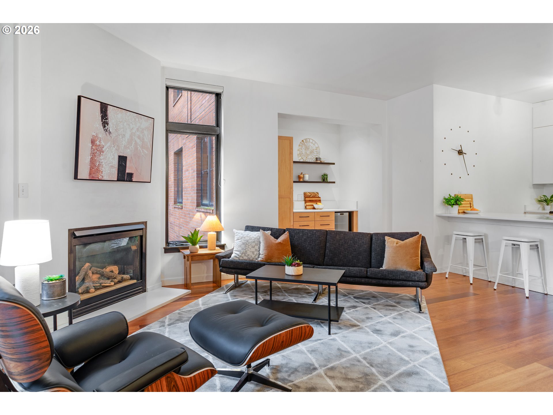 1030 NW JOHNSON ST 201