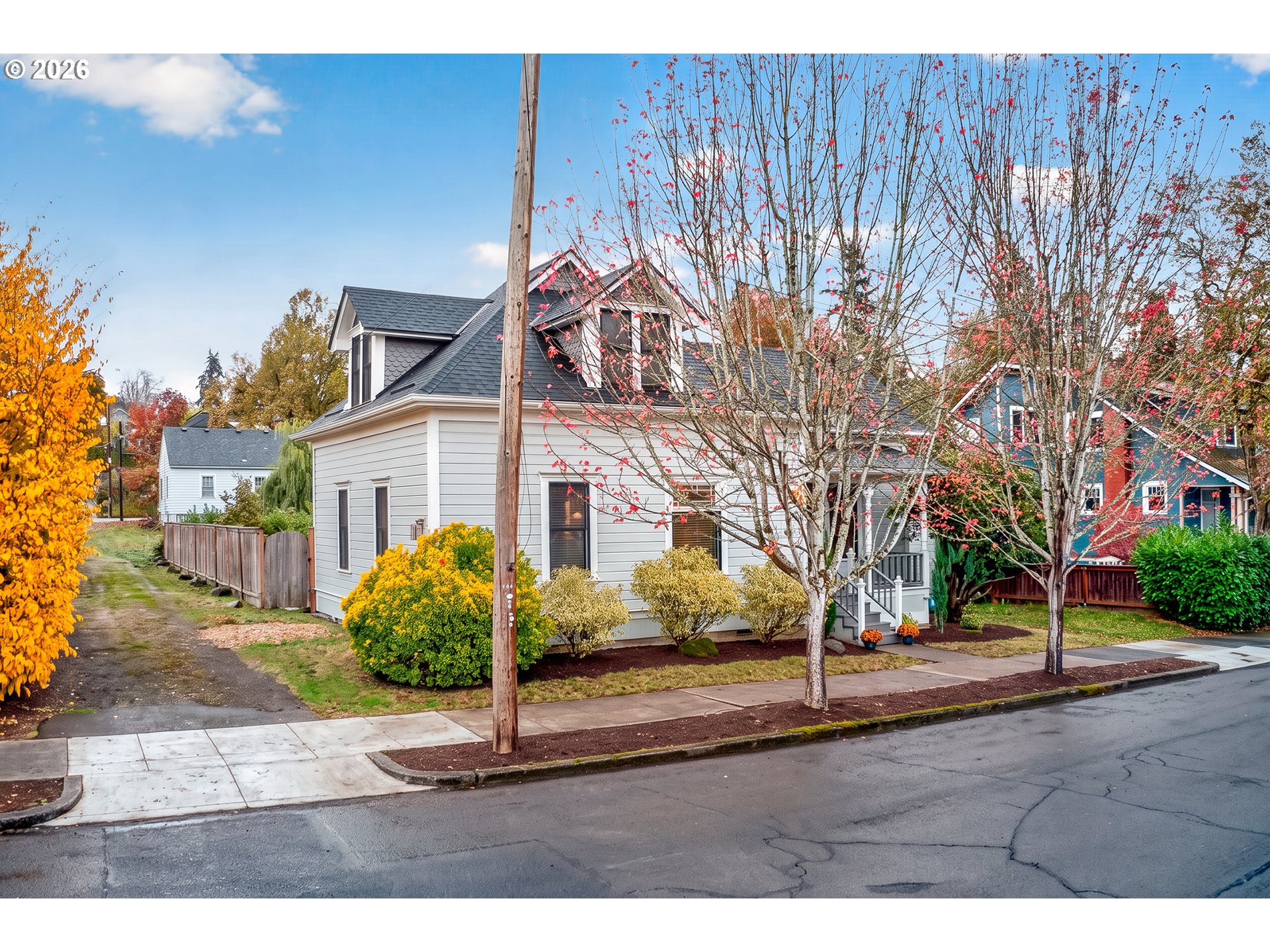 810 JQ ADAMS ST