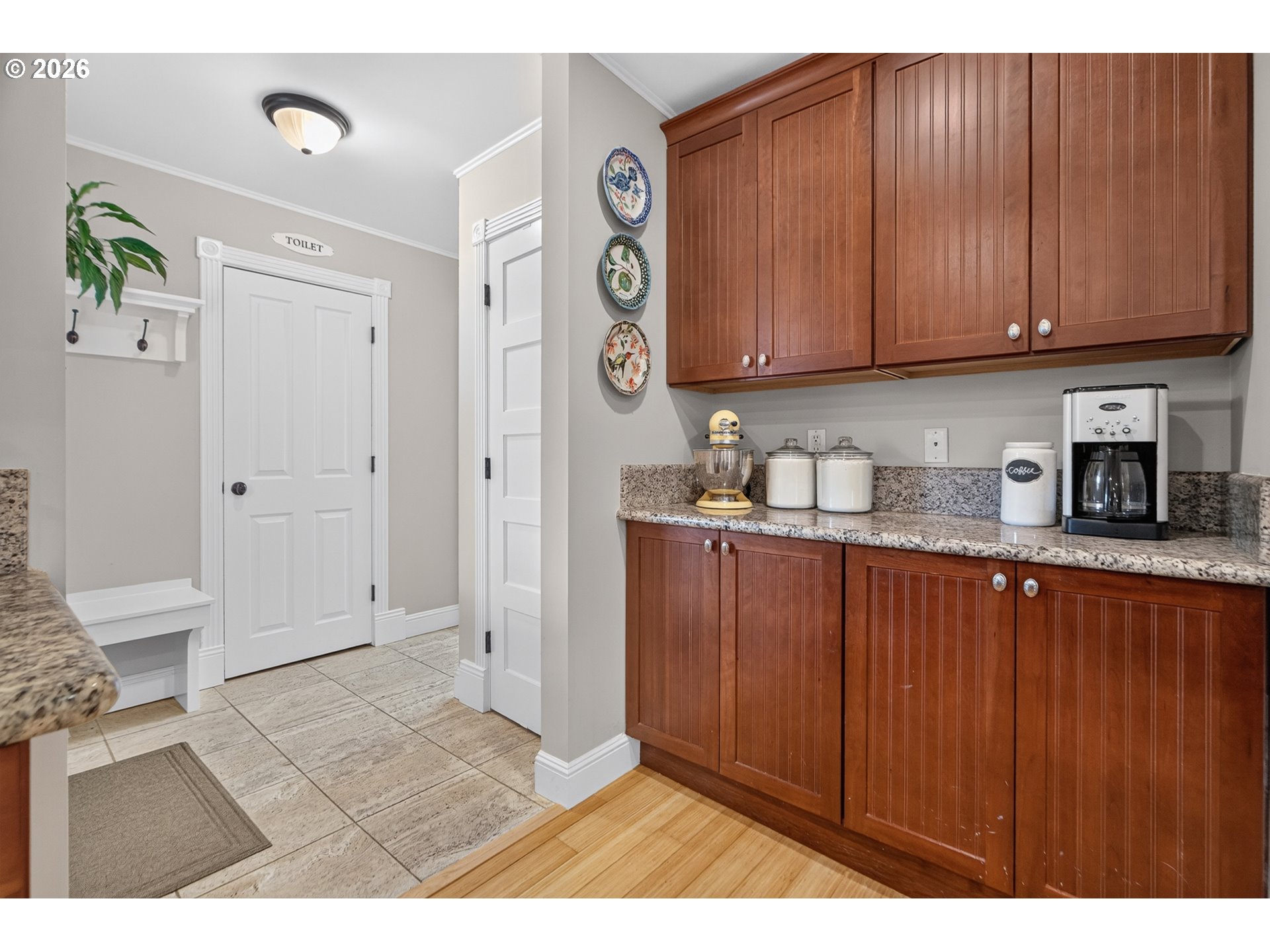 810 JQ ADAMS ST