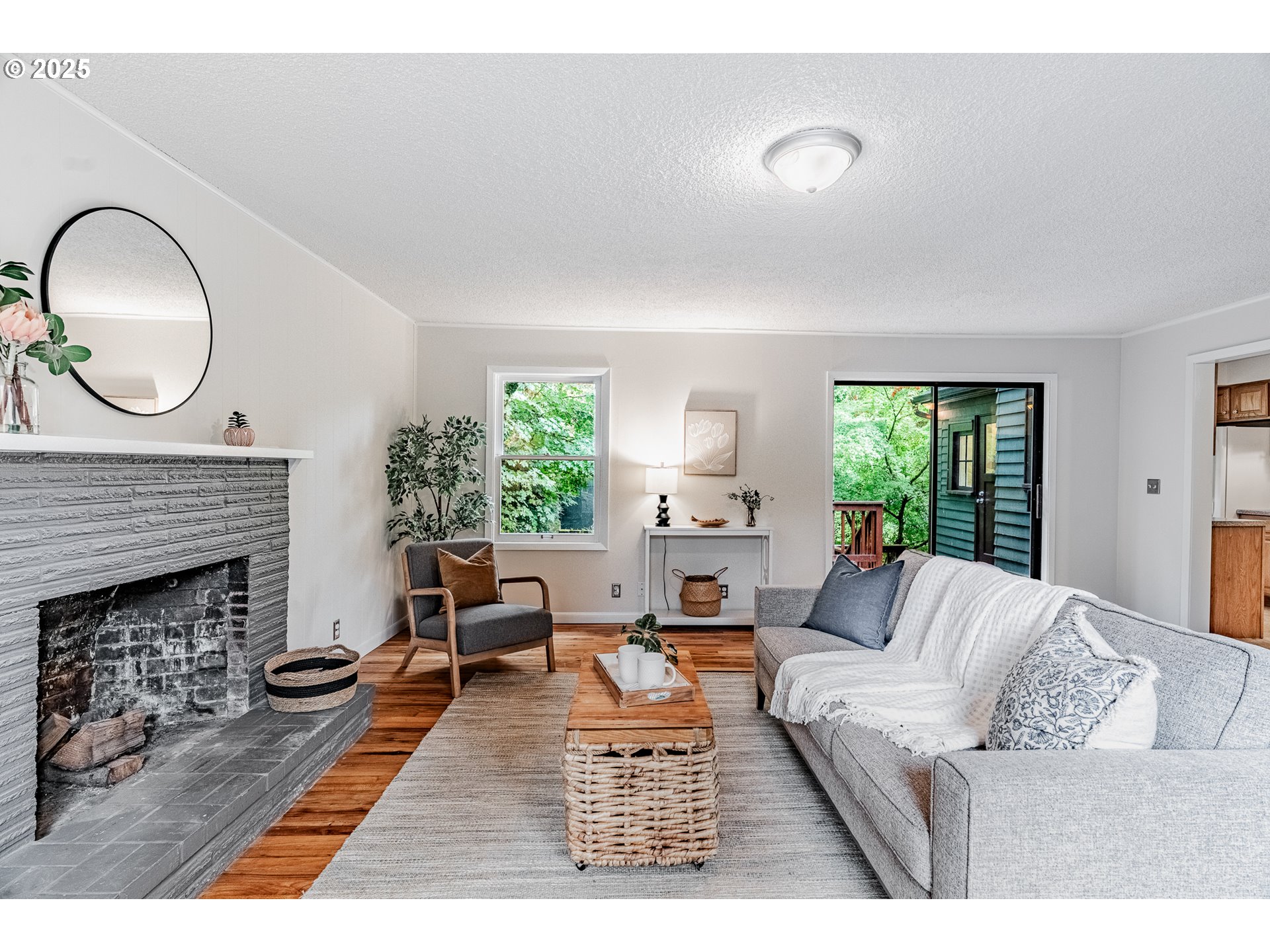 9939/9927 SW 25TH AVE