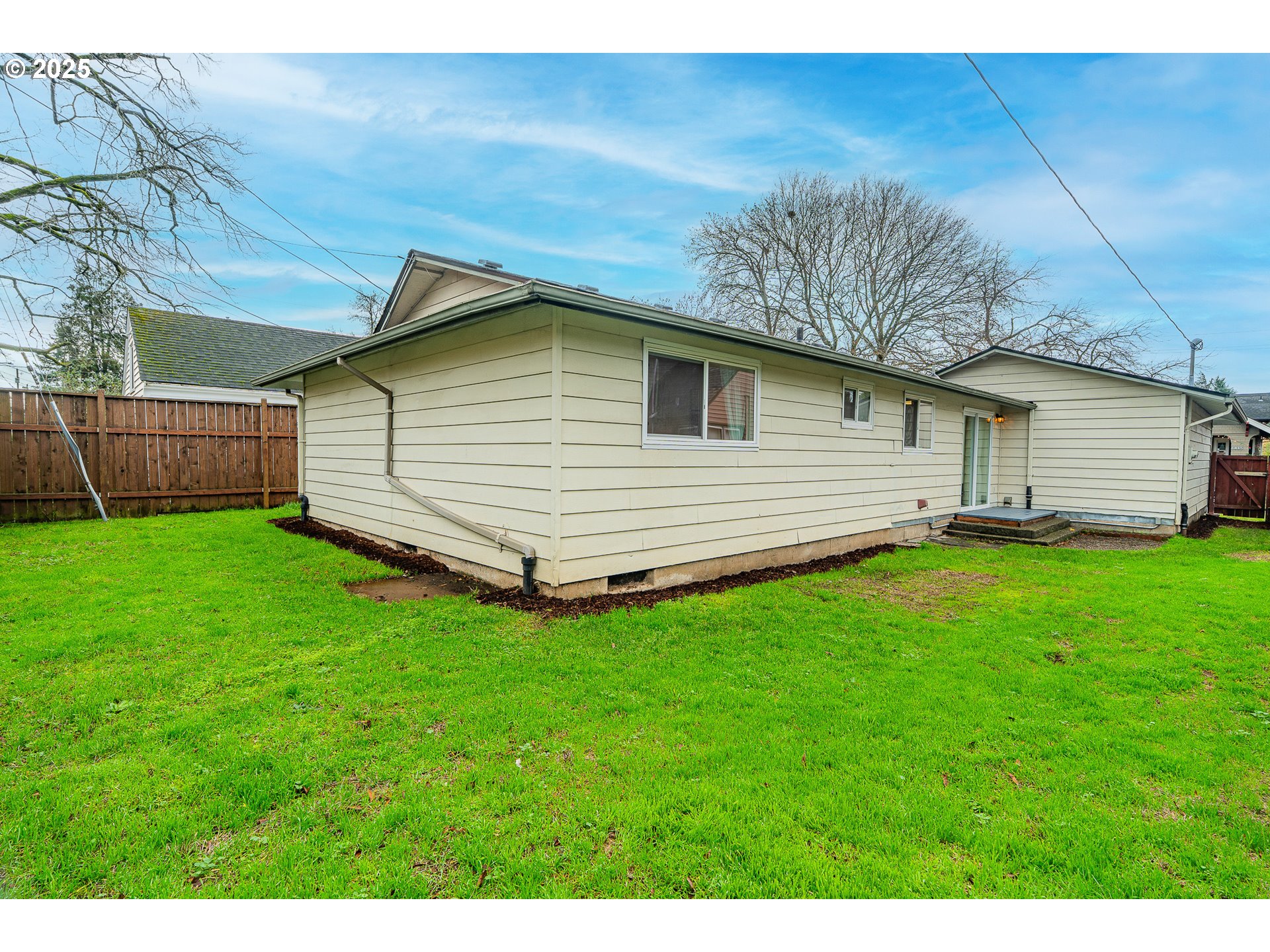 6414 NE CLEVELAND AVE