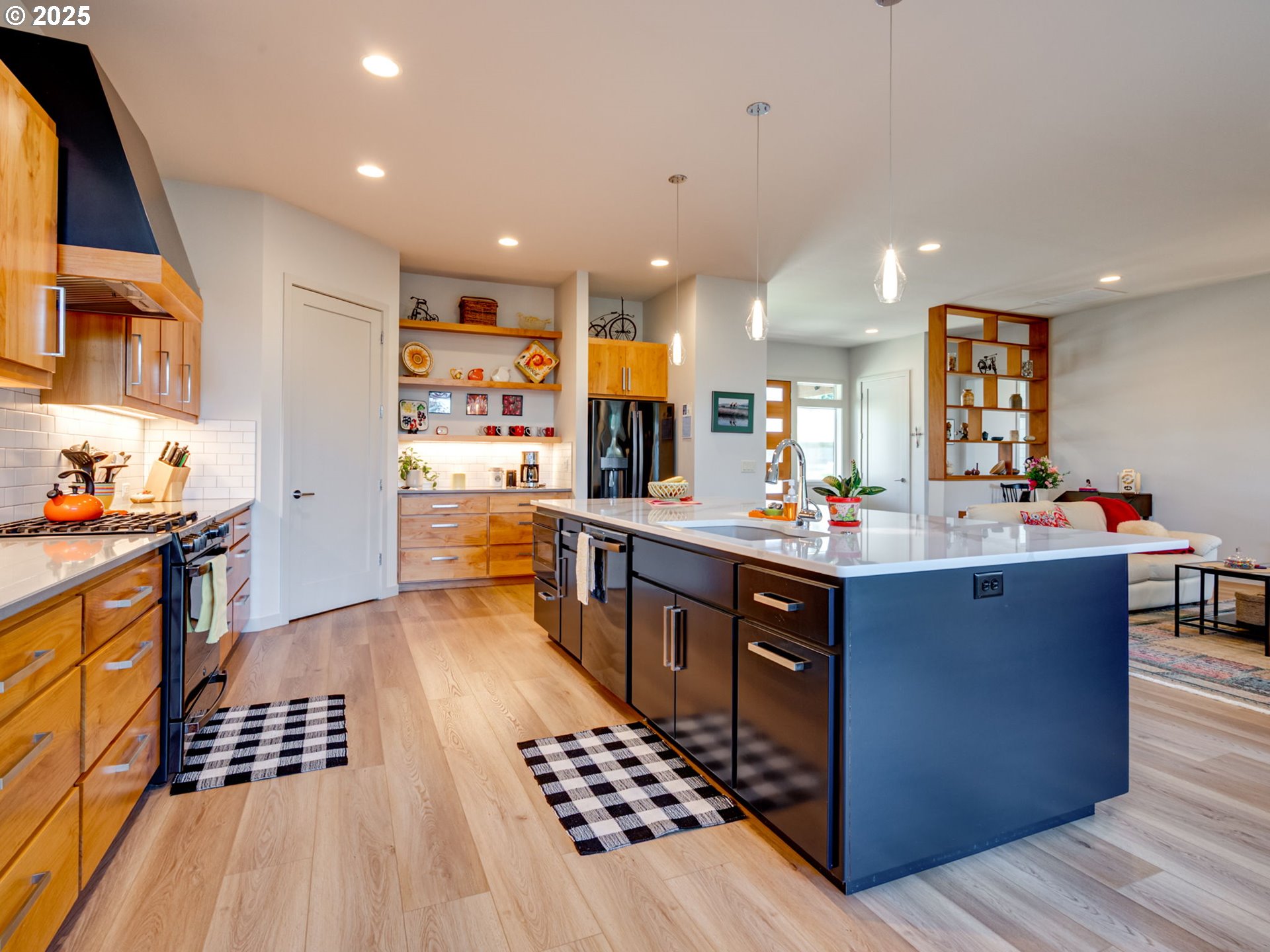 1154 SW Russ LN, McMinnville