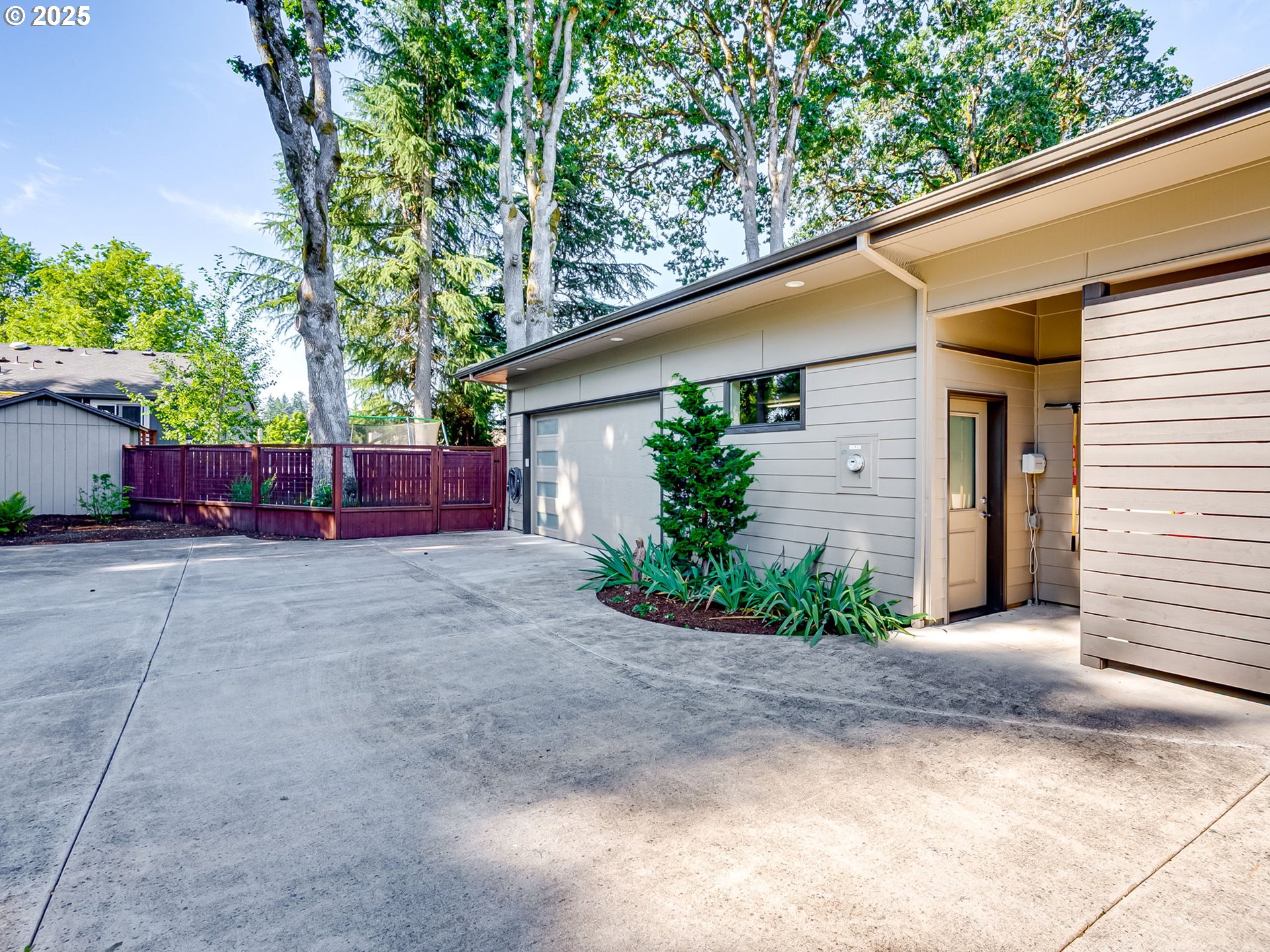 1154 SW Russ LN, McMinnville