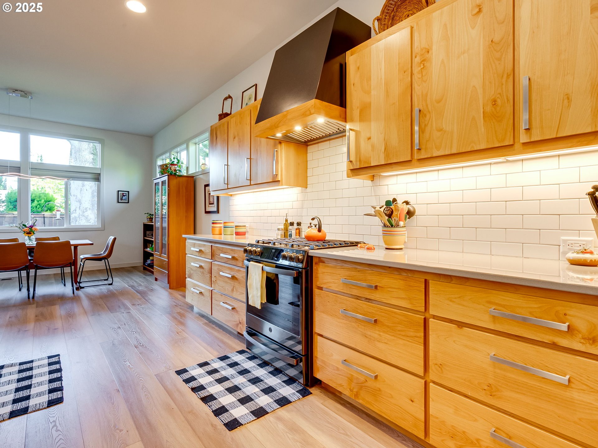 1154 SW Russ LN, McMinnville