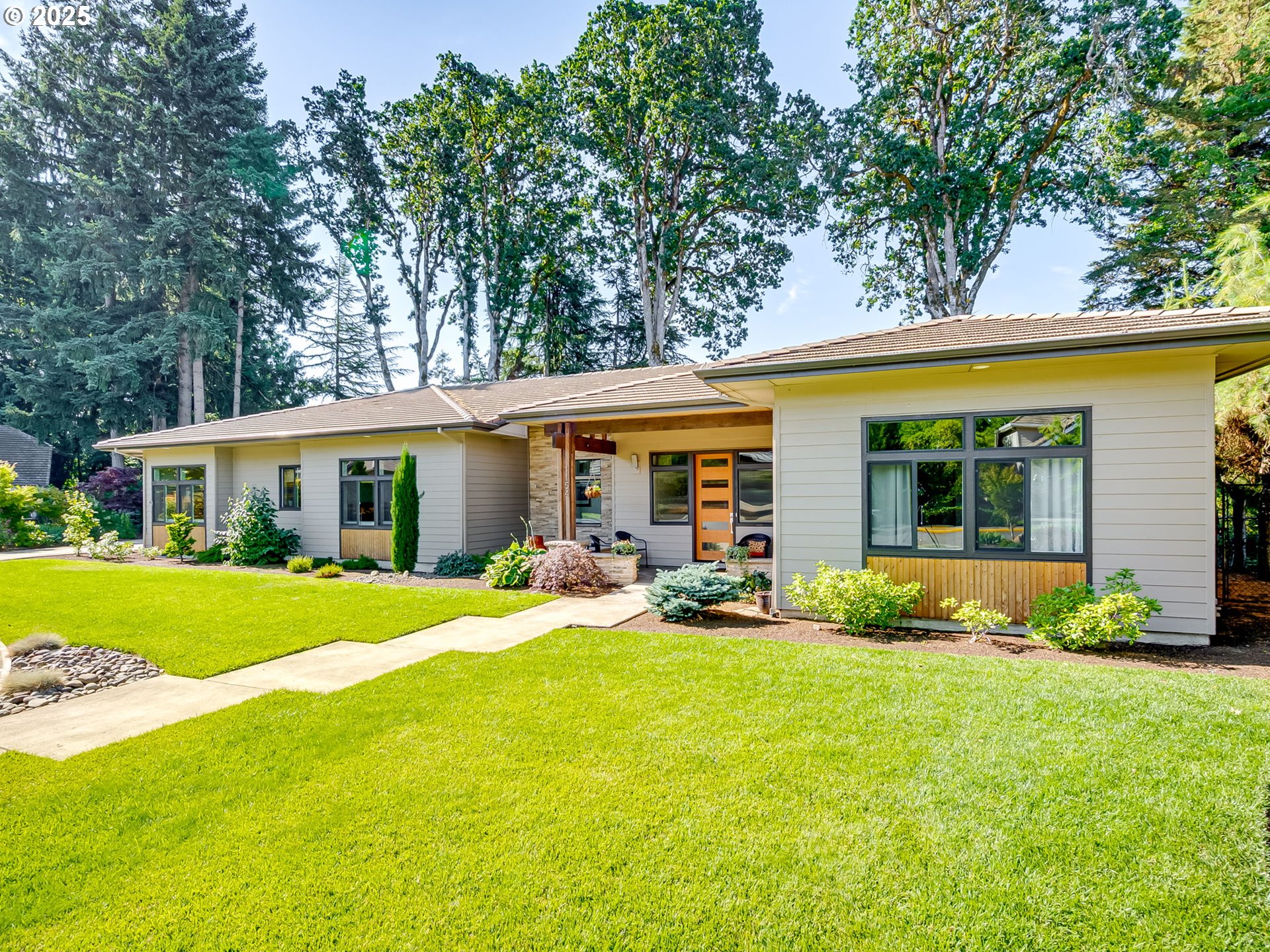 1154 SW Russ LN, McMinnville