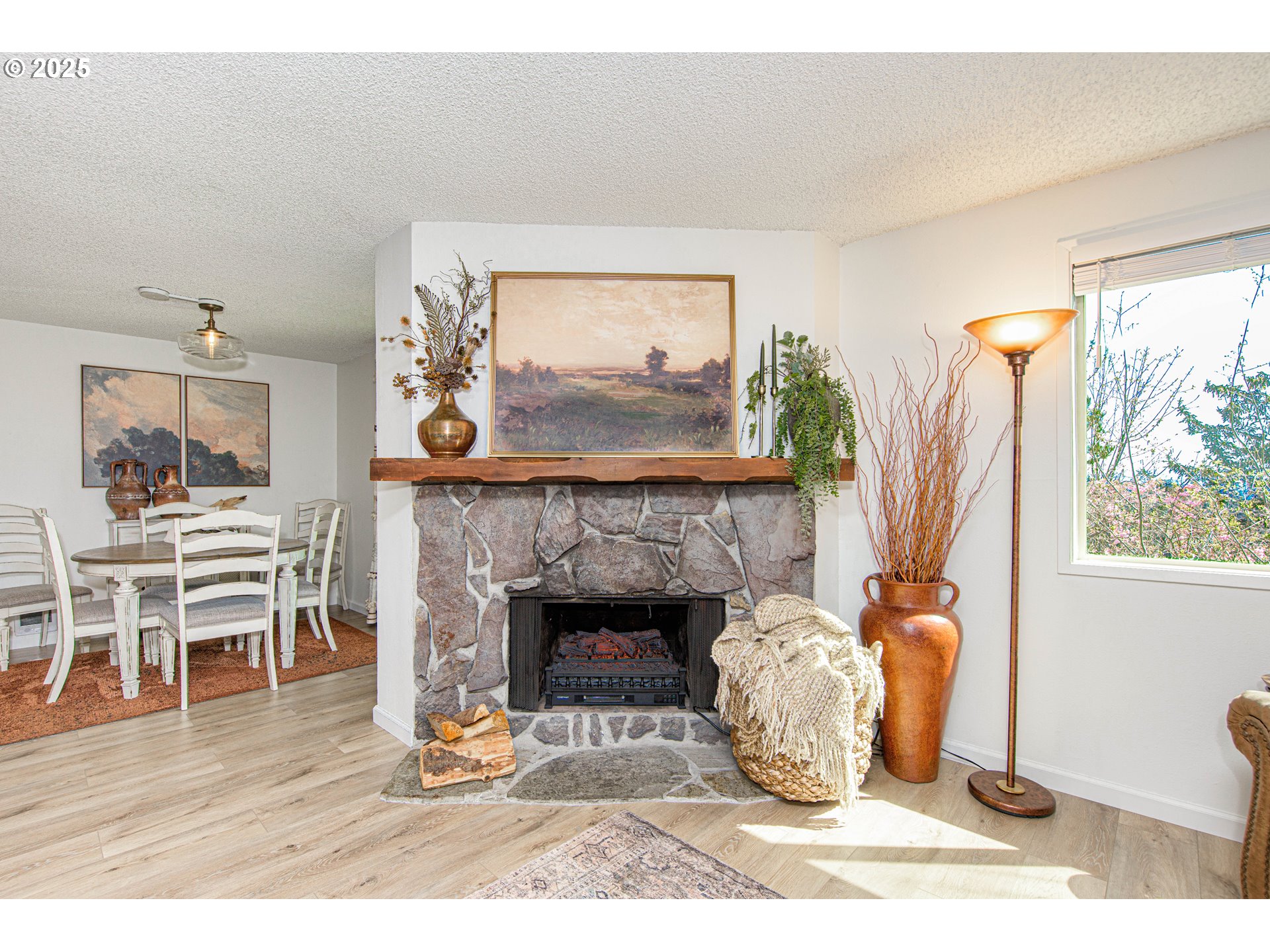 44 EAGLE CREST DR 24