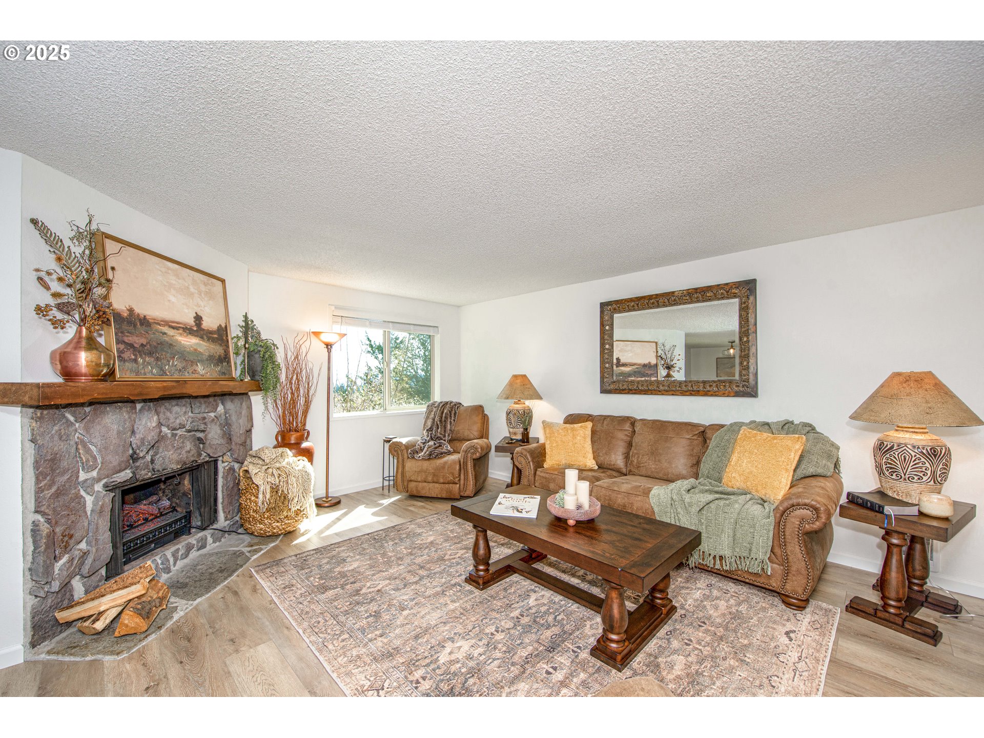44 EAGLE CREST DR 24