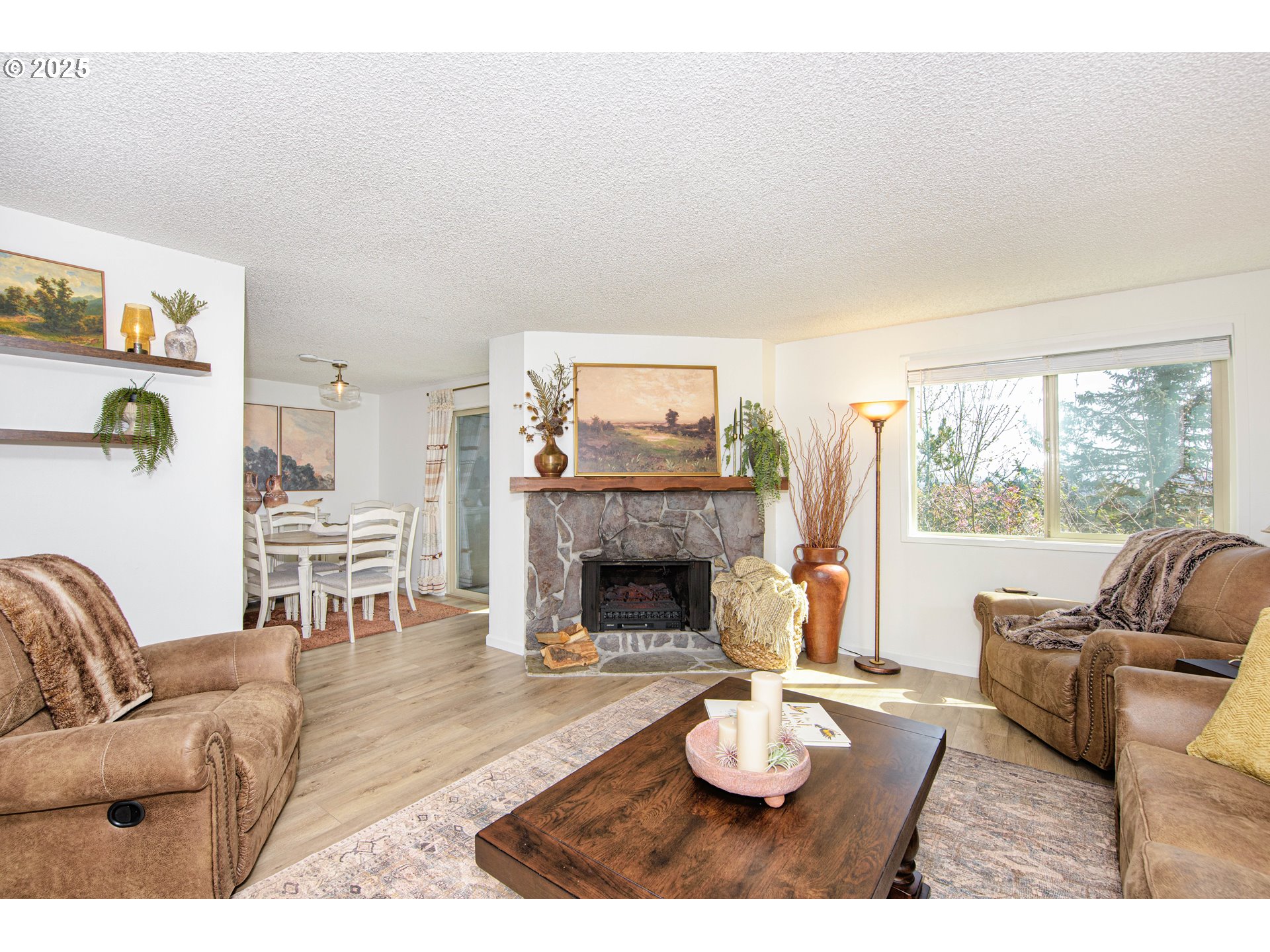 44 EAGLE CREST DR 24