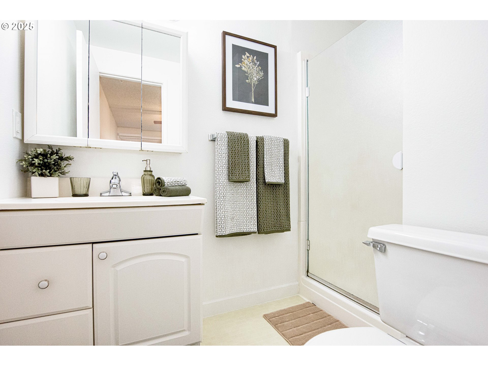 44 EAGLE CREST DR 24
