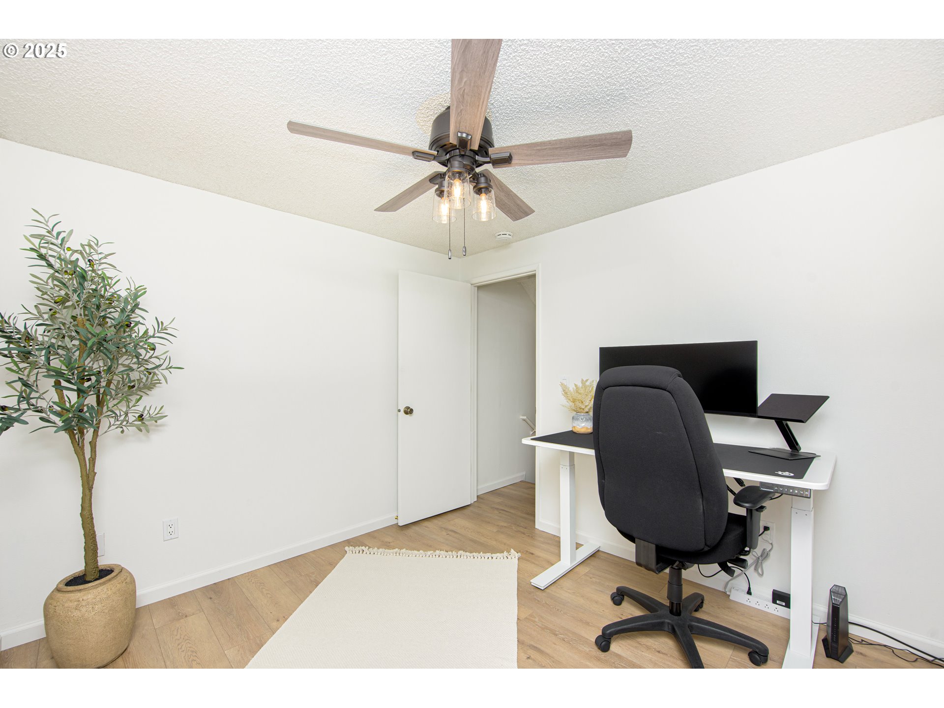 44 EAGLE CREST DR 24