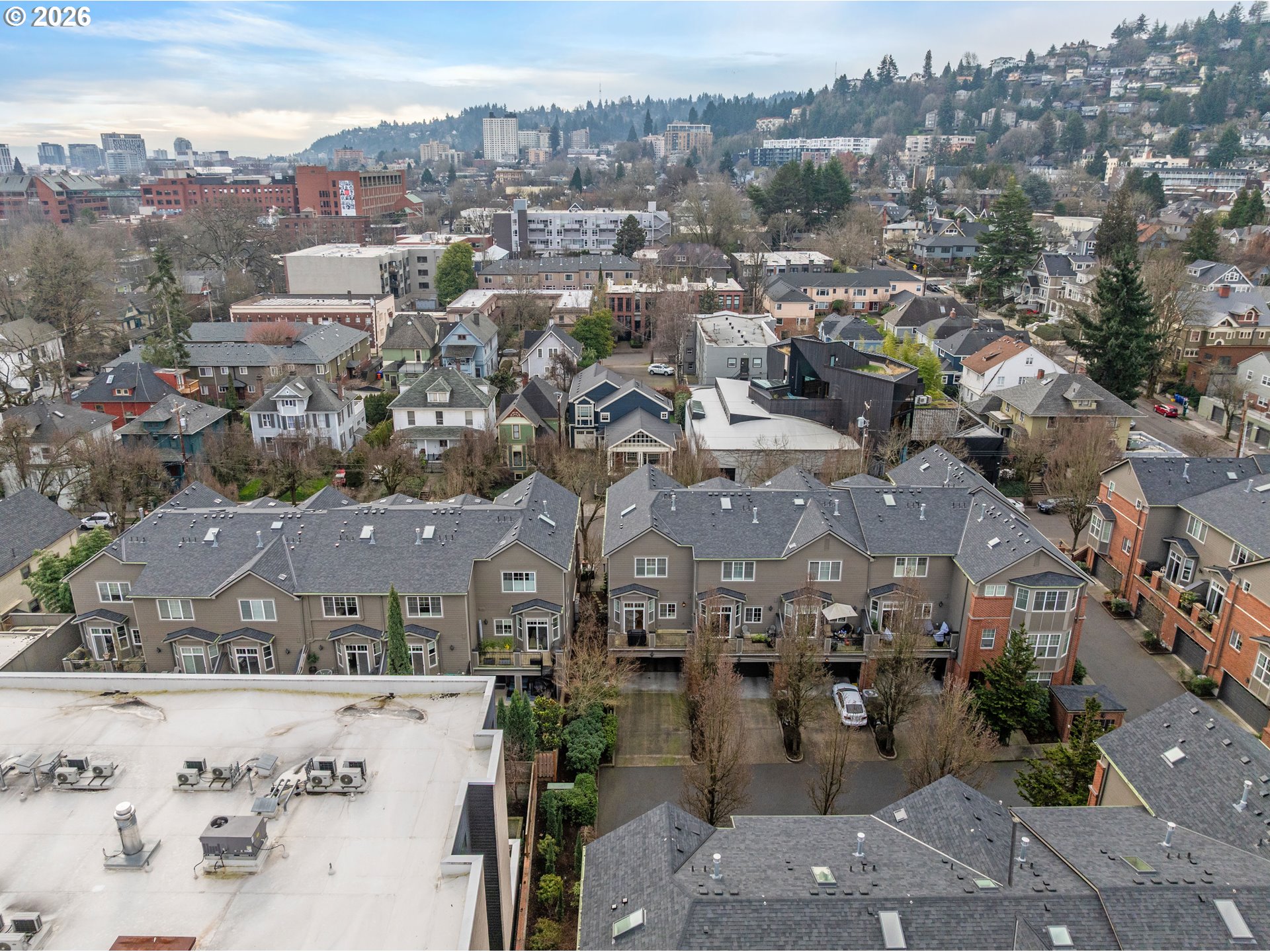 2357 NW QUIMBY ST 24