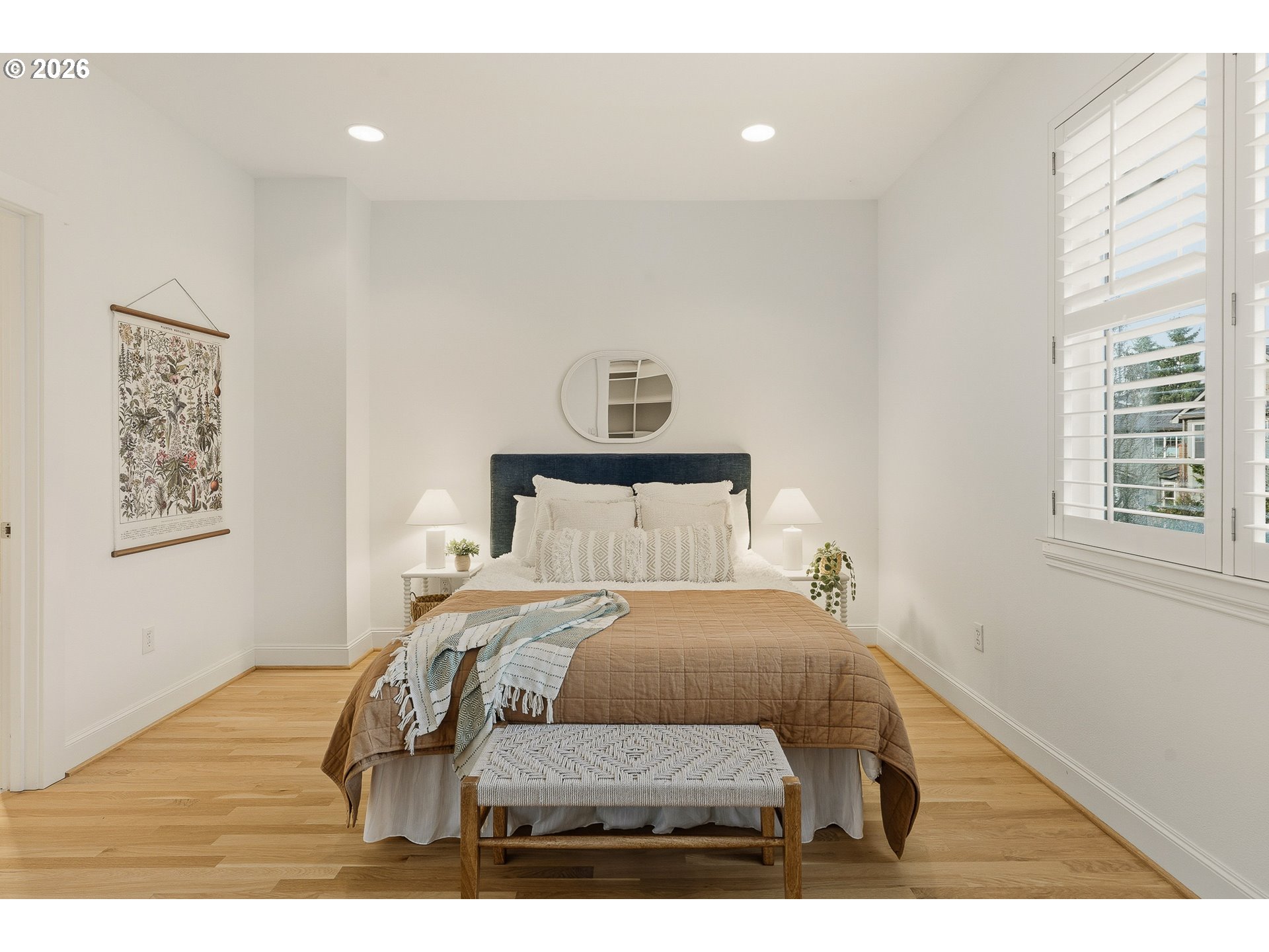 2357 NW QUIMBY ST 24