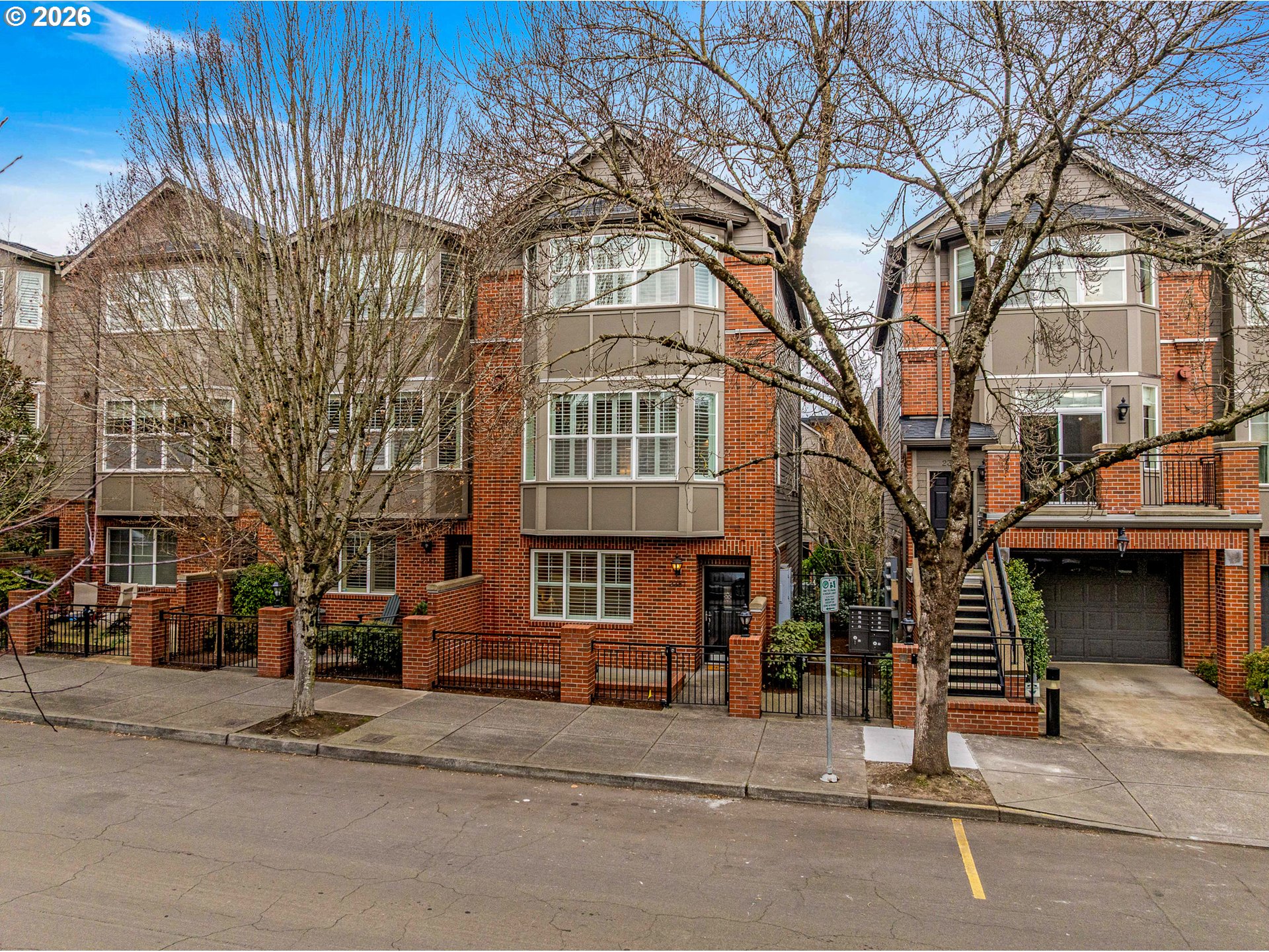 2357 NW QUIMBY ST 24