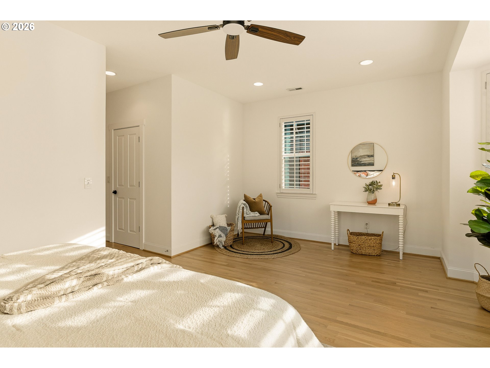 2357 NW QUIMBY ST 24