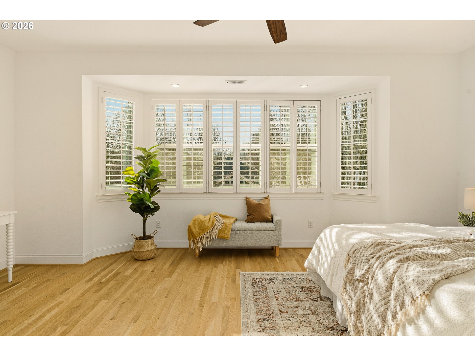 2357 NW QUIMBY ST 24