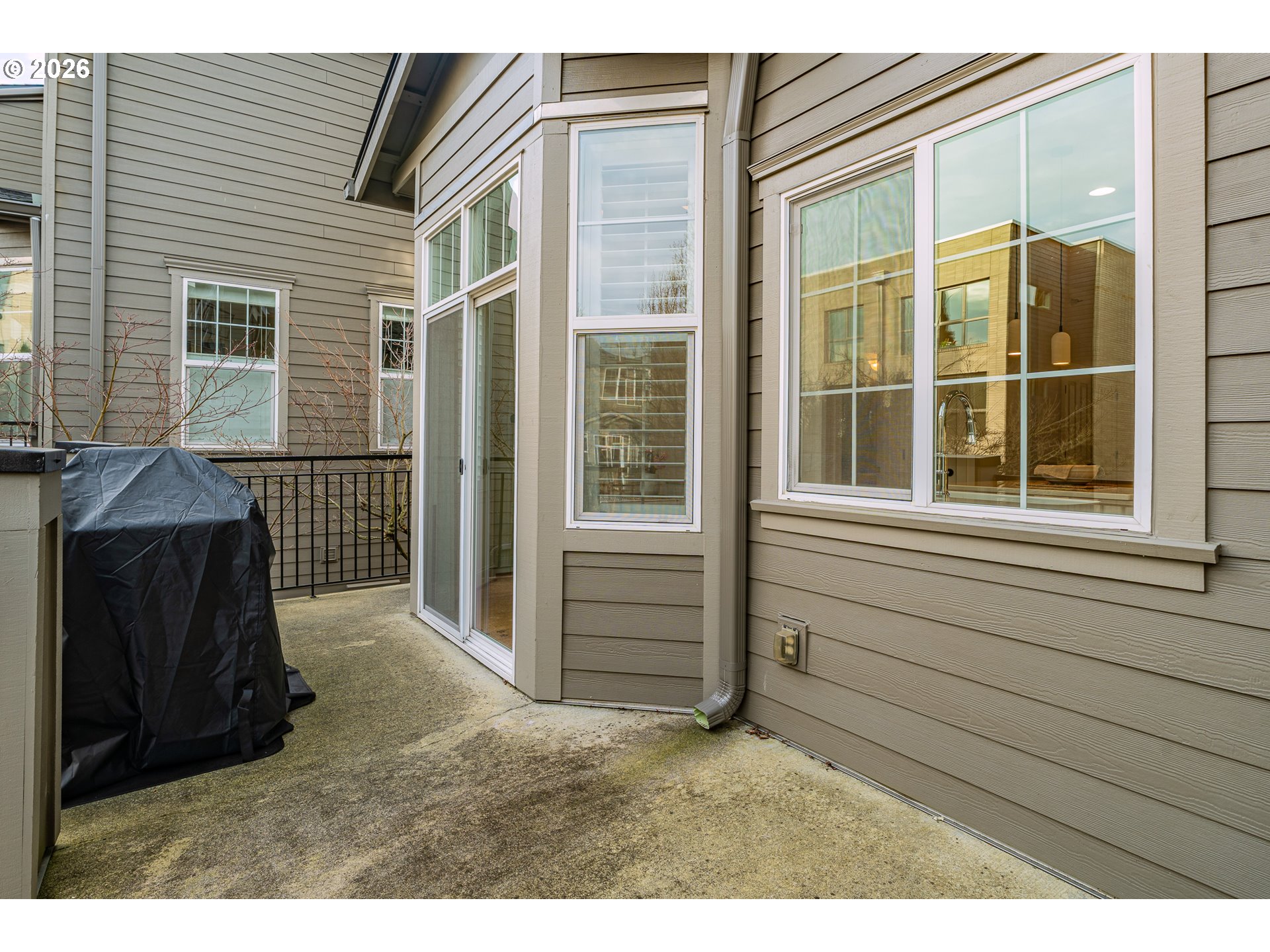 2357 NW QUIMBY ST 24