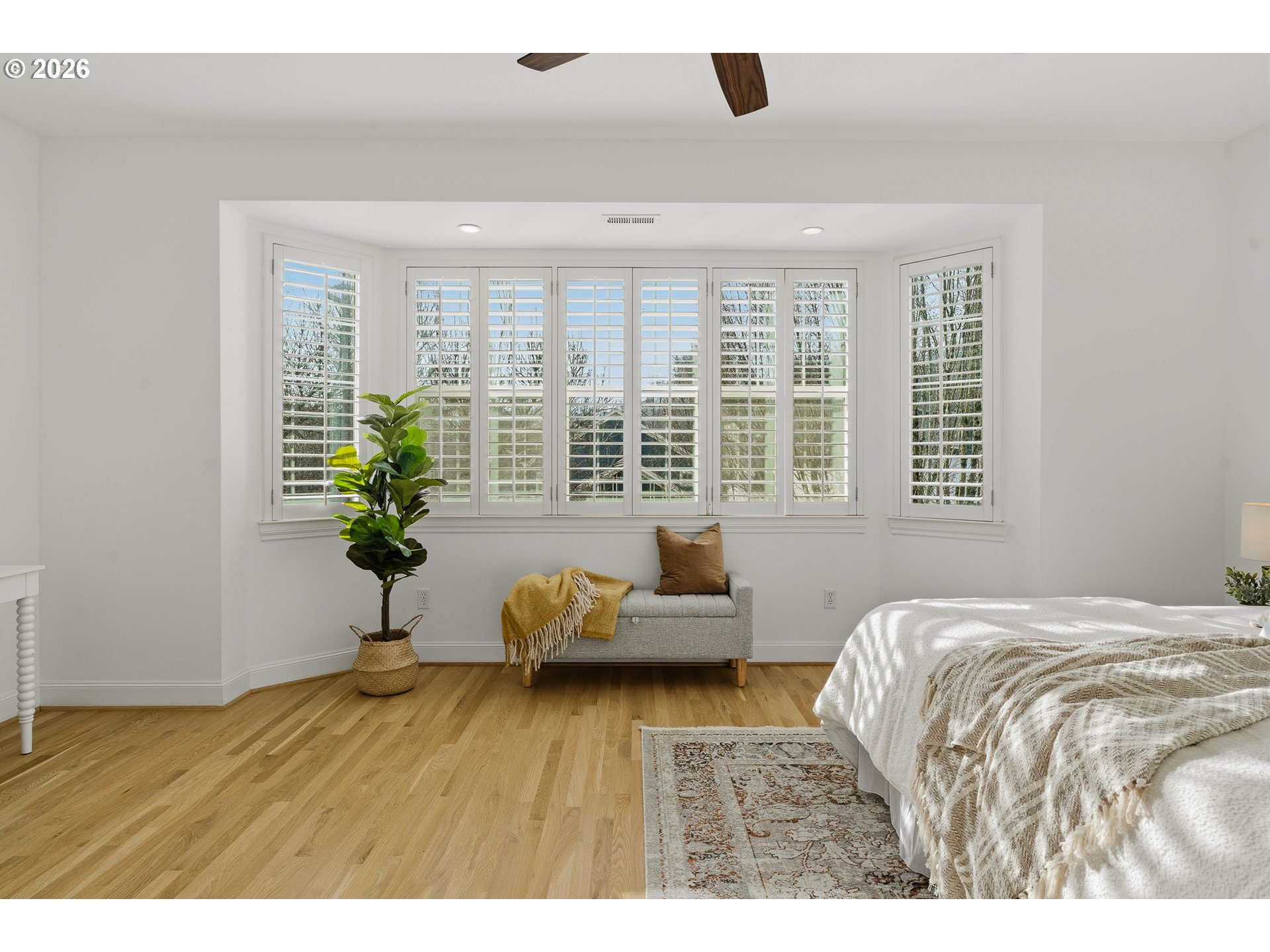 2357 NW QUIMBY ST 24