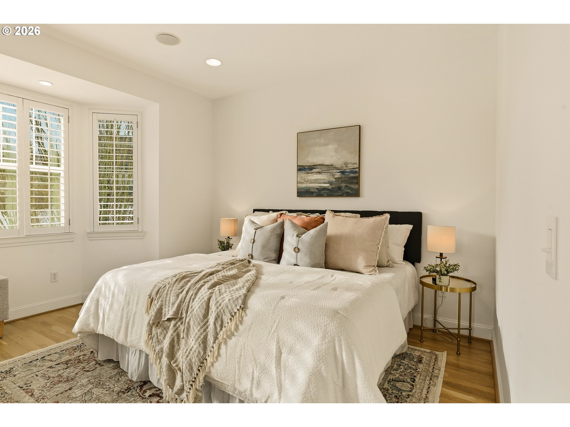 2357 NW QUIMBY ST 24