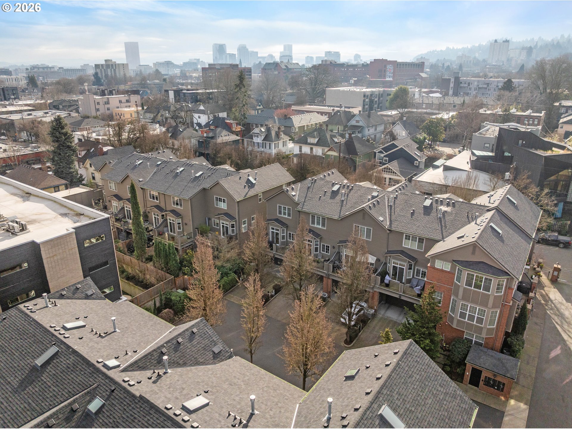 2357 NW QUIMBY ST 24