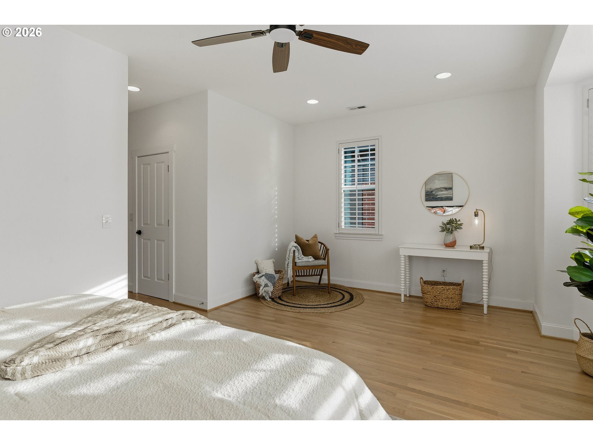 2357 NW QUIMBY ST 24