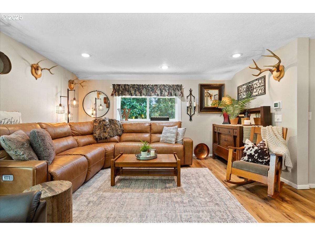 29555 S BEAVERCREEK RD